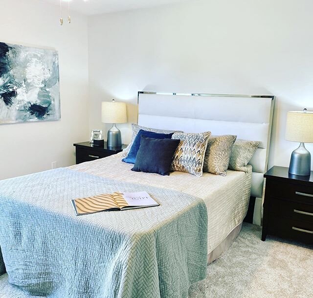 Mastering the master bedroom. A beautiful Delaware staging by Ryann Sturgill of the ⚜Columbus Home Staging team!
.
.
.

Follow us! ⚜️ @columbus_home_staging 
#columbushomestaging #sellitbeautiful #makinghomesirresistible #housebeautiful #appearanceis