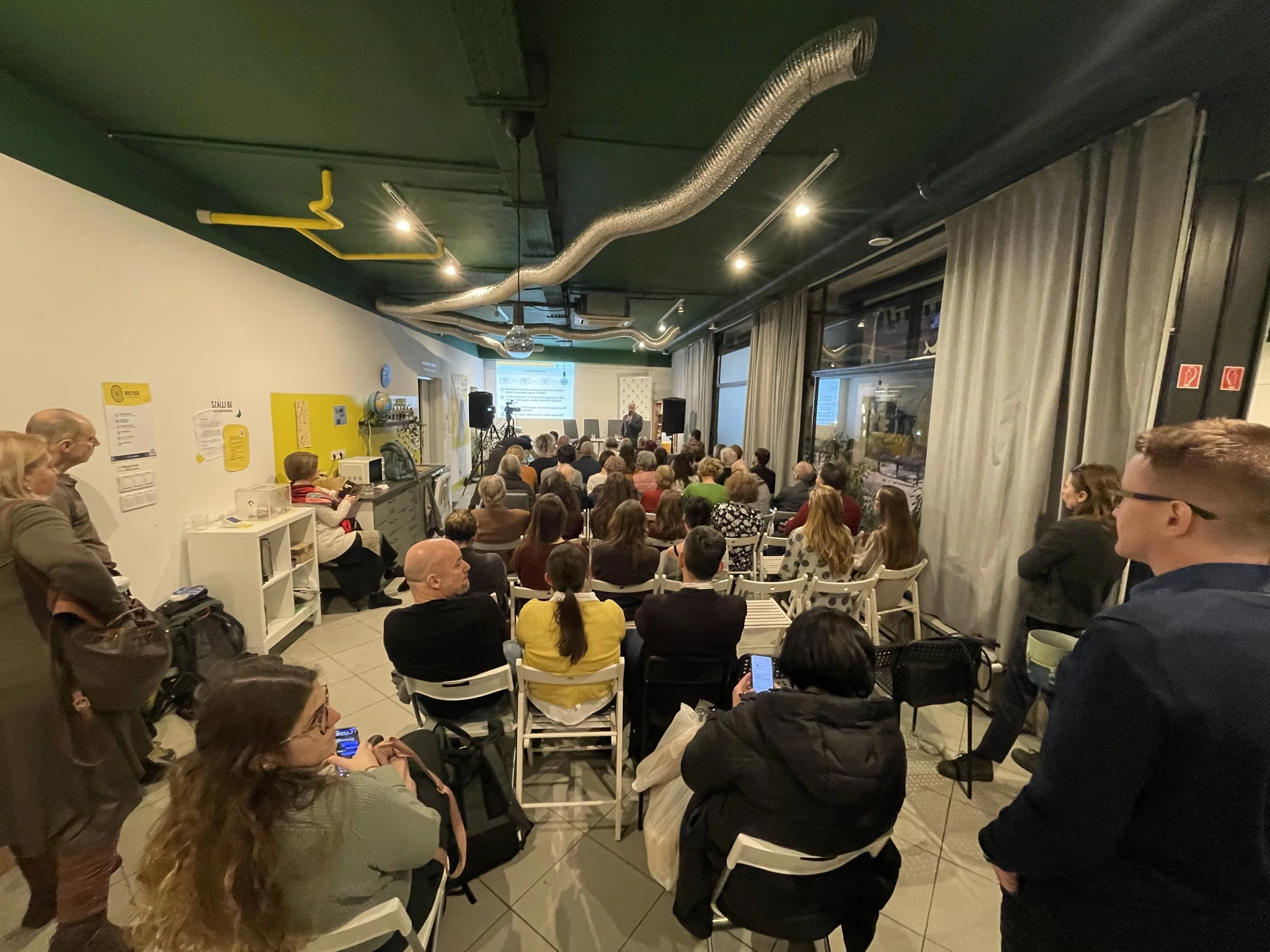 Miért (nem) támogatják a civileket?