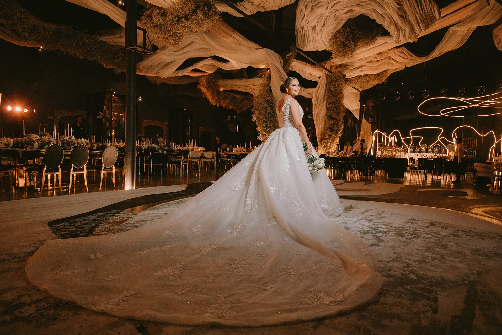 Pruebas y ajustes del vestido de novia: el proceso completo
