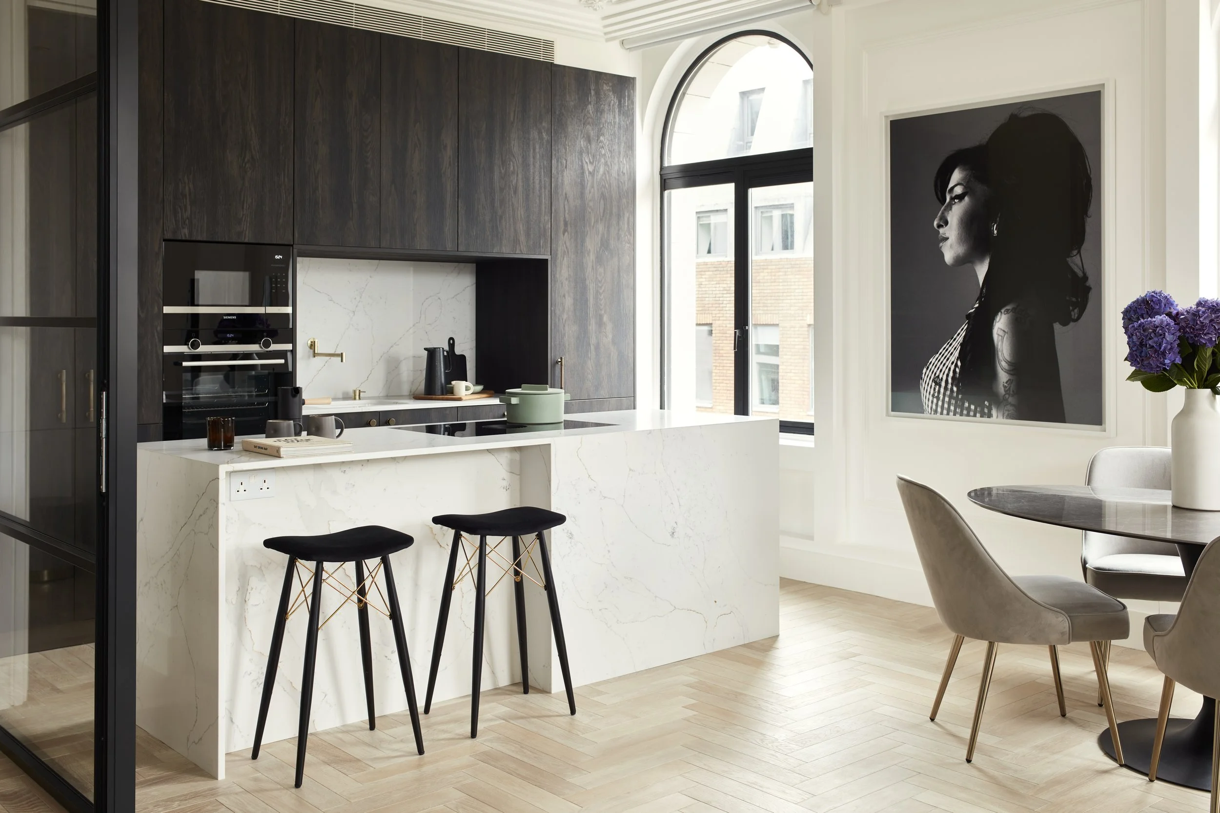 Pic6_Wellbeck Street7376 RT mid.jpg