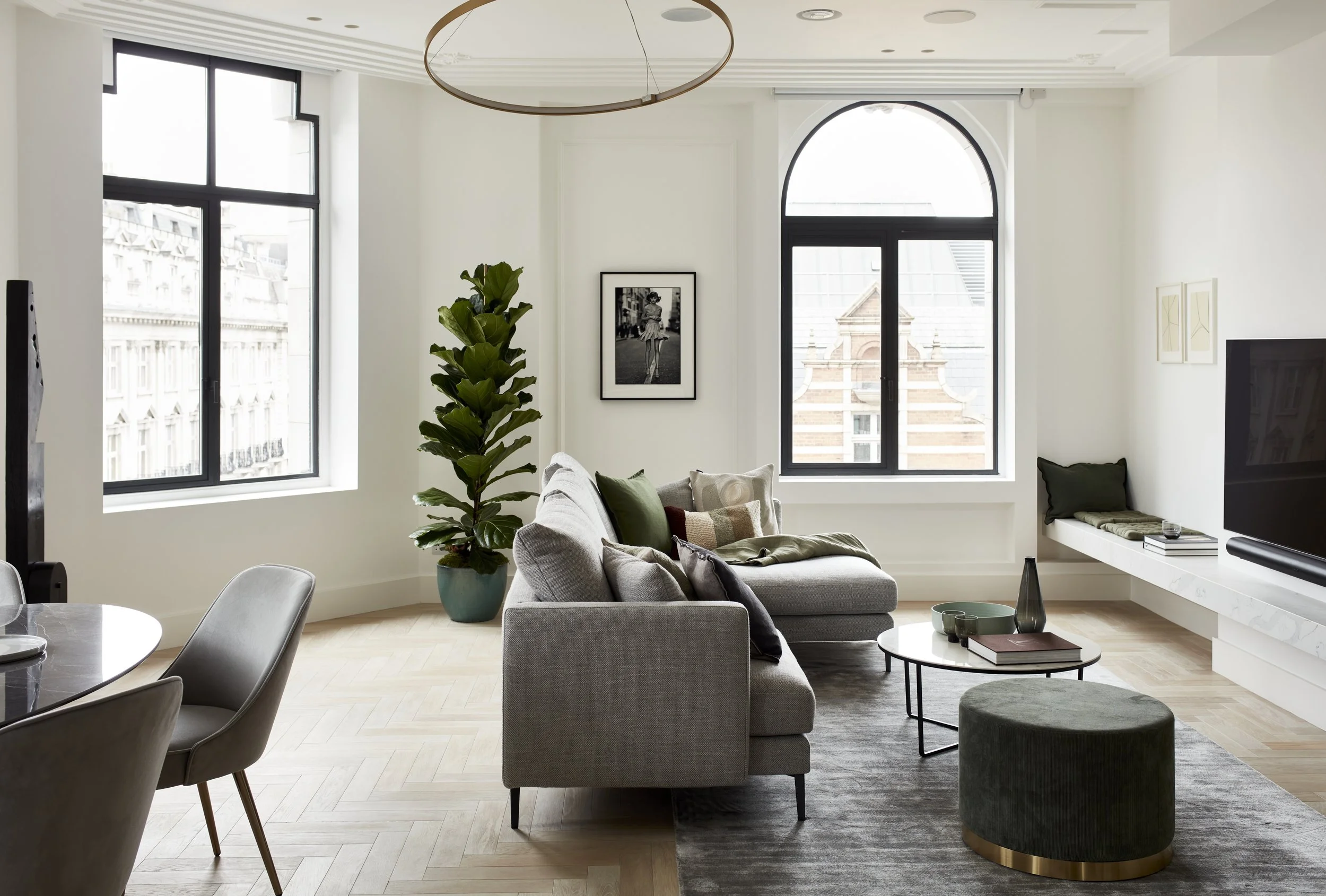 Pic5_Wellbeck Street7358 RT mid.jpg