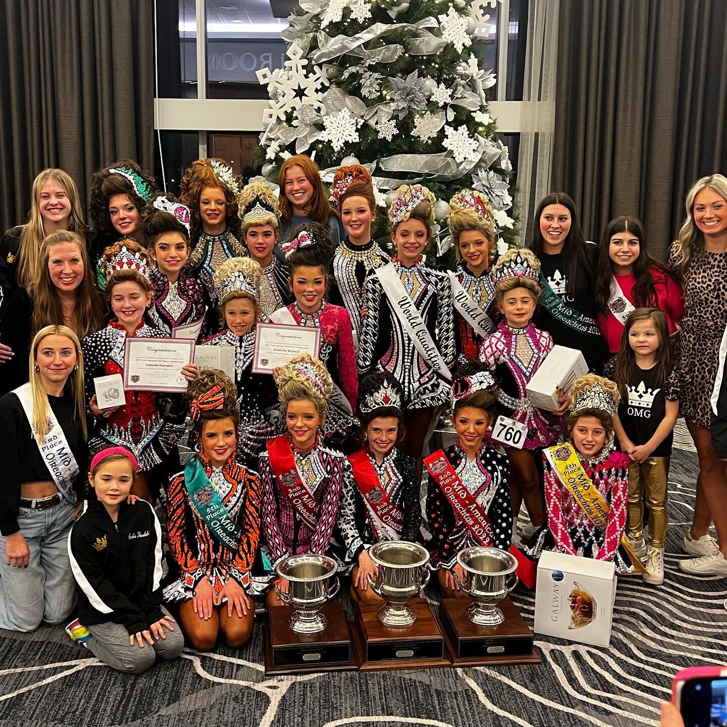 How is it already over? What a fabulous Day 3 to close out the 2022 Mid America Oireachtas! We are so proud of the hard work that led to such beautiful dancing on stage today! 👑 

U8 Girls: Eleanor 7th, Magdalena 44th 
U9 Girls: Charlotte 7th
U10 Bo