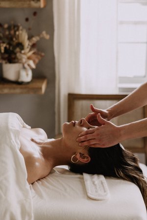 Los Angeles Sugaring + Holistic Organic Facials