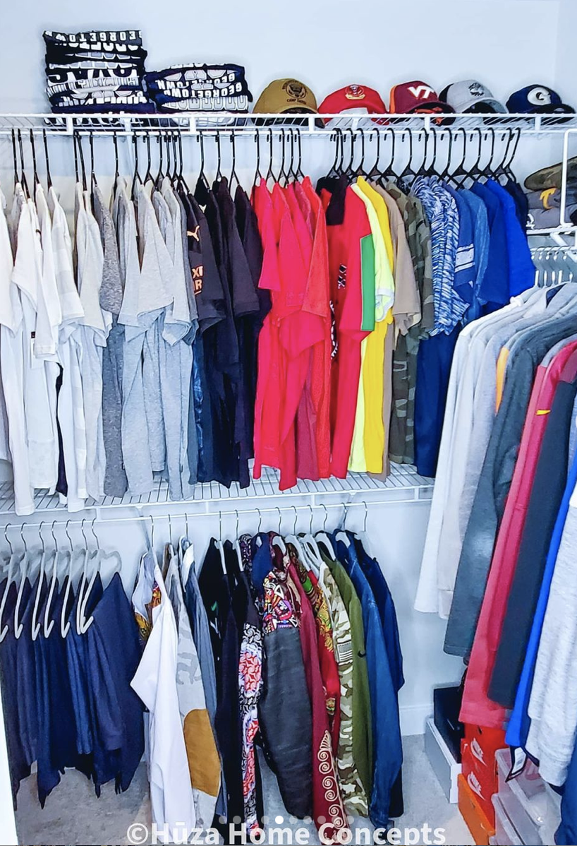 Closet - center (after): We kept casual items (namely t-shirts and jeans) together to make it easier and fast to get ready to go out.