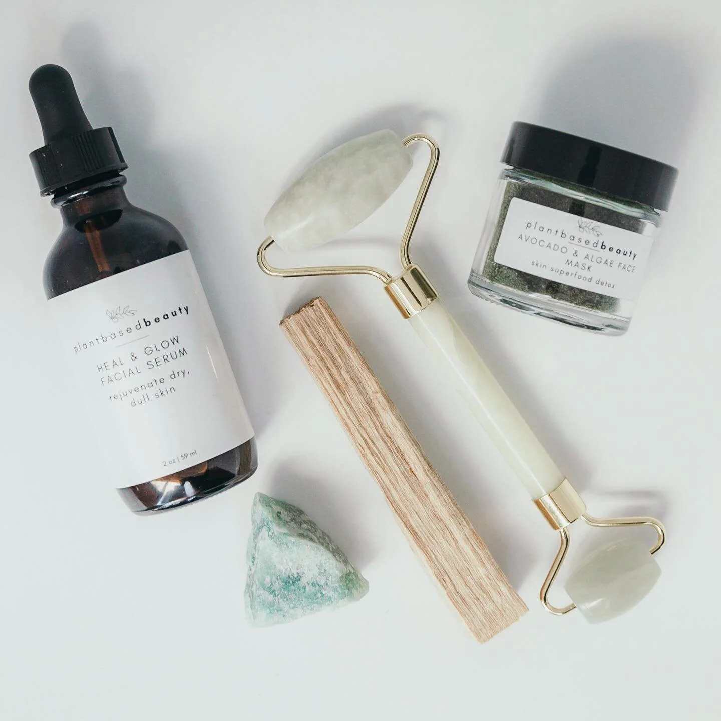 Packing up gift sets for all the orders that came through this week! The perfect self-care package for anyone with an upcoming birthday, anniversary, bridal shower, newborn baby on the way, or just a simple thinking-of-you...&hearts;️&hearts;️