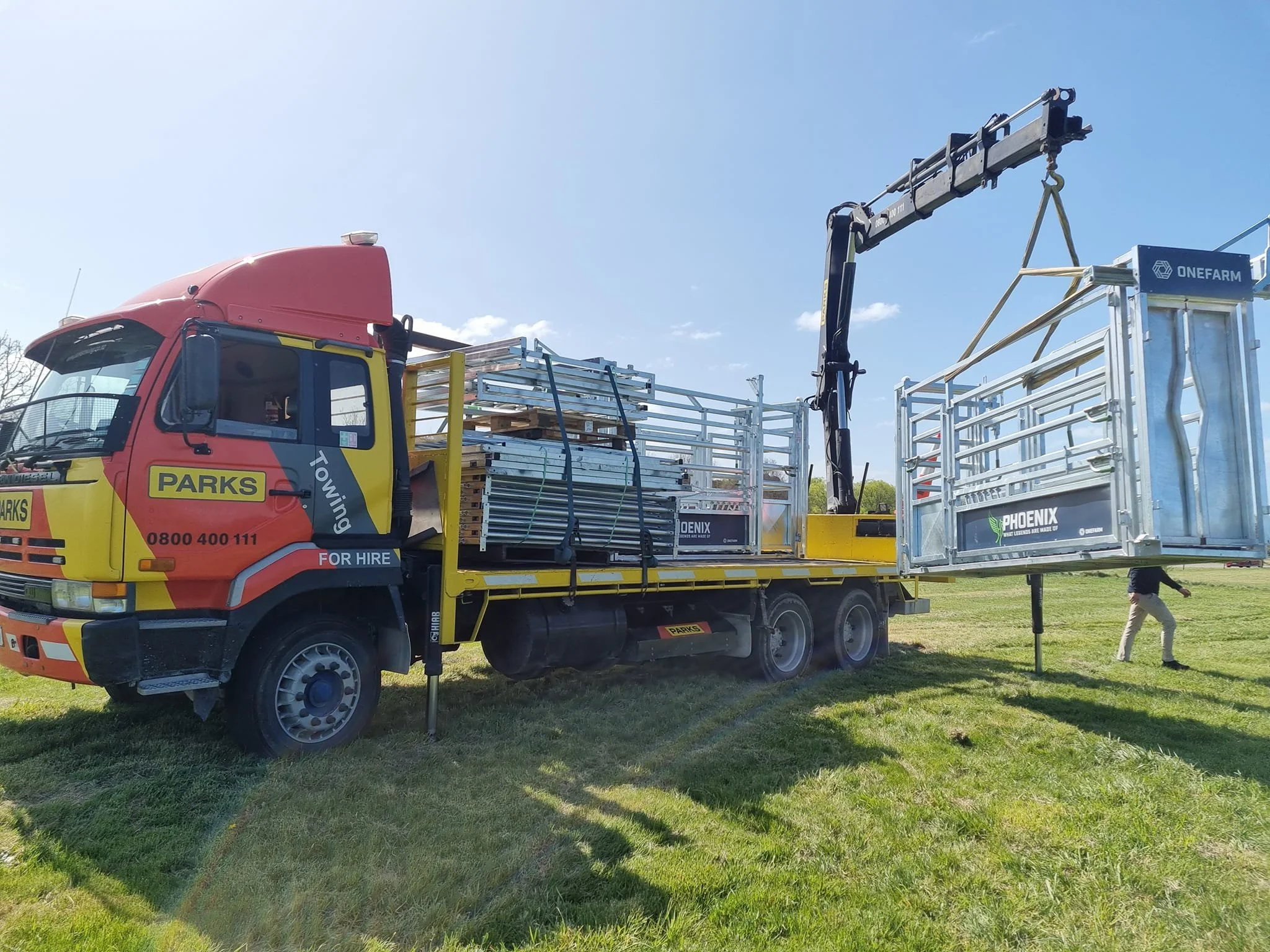 Hiab Cattle cages.jpg