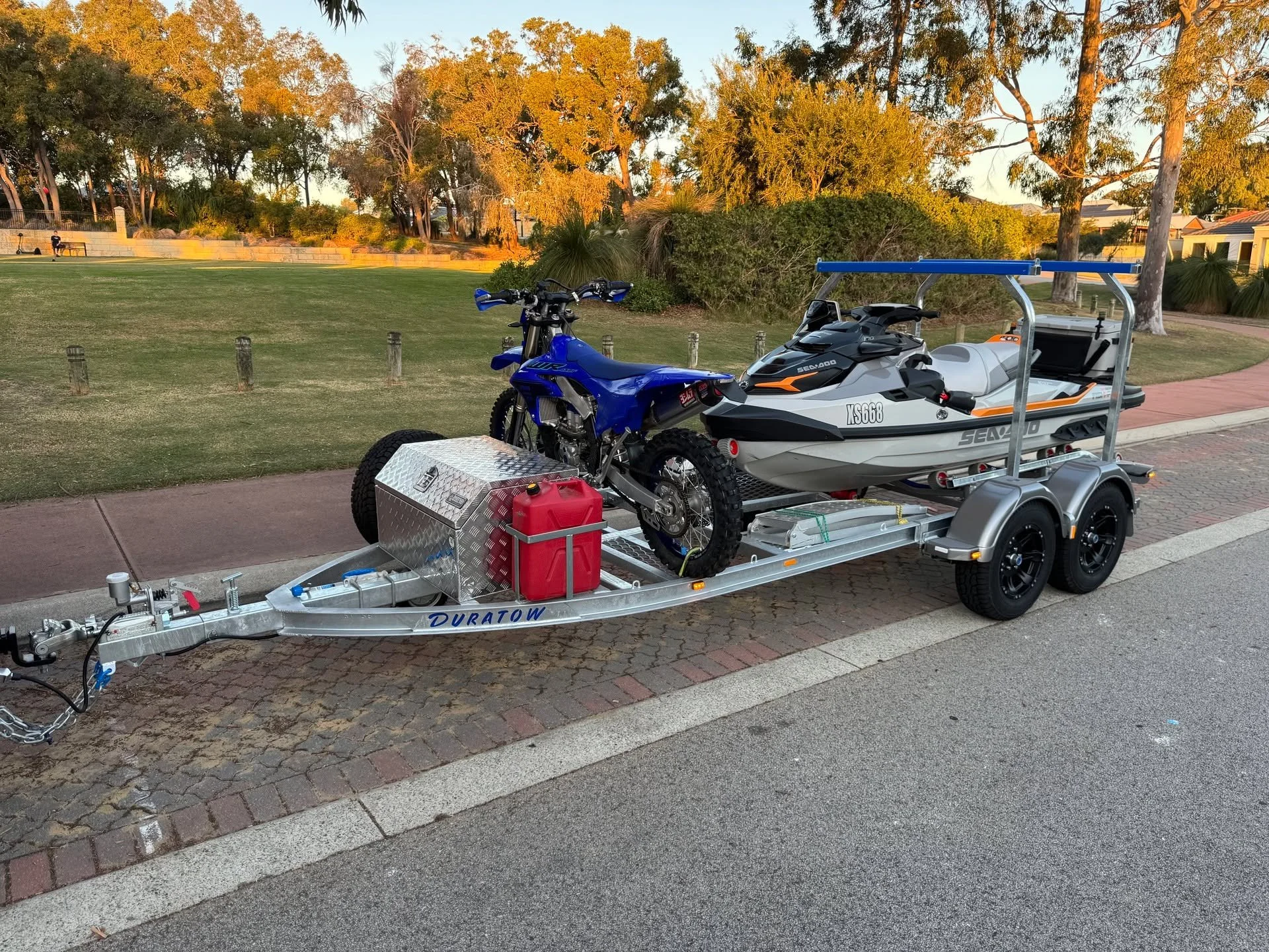 🌊 Water. Dirt. Road.
This Duratow JS Custom is built for it all &mdash;
🔹 Jet ski trailer
🔹 Roof rack for all the extras
🔹 Dedicated dirt bike storage

From ocean runs to off-road rides &mdash; one trailer, every adventure.

#Duratow #JetSkiTrail