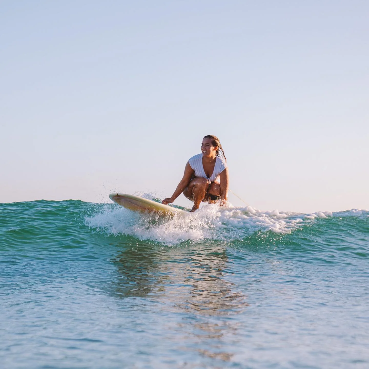 Don&rsquo;t you hate it when you paddle for a wave, get up and then the wave turns to nothing? 😅 It&rsquo;s not just you girly! It happens to all of us. Just remember to smile anyways ☺️
