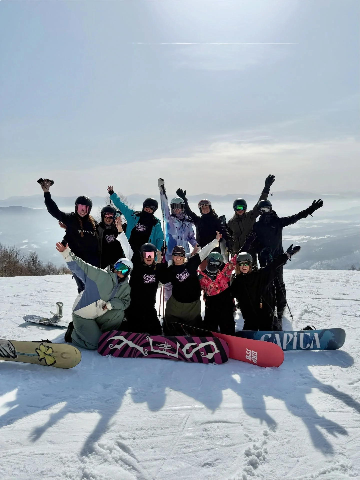 Soooo much love for this group of girls 🥺💗 What an incredible week skiing, riding, hanging, being silly and just having the best time ever ✨ When women come together magic genuinely happens &amp; we&rsquo;re so grateful for every single one of you 