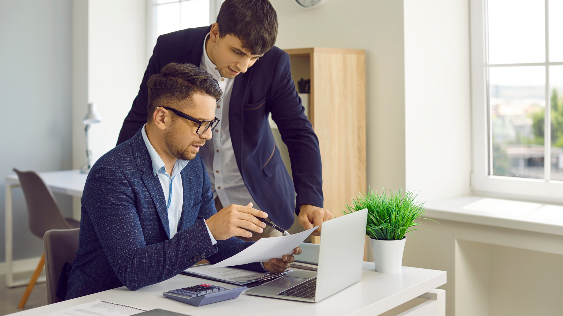 How to Hire an Administrative Assistant in 5 Easy Steps — Smart Virtual ...