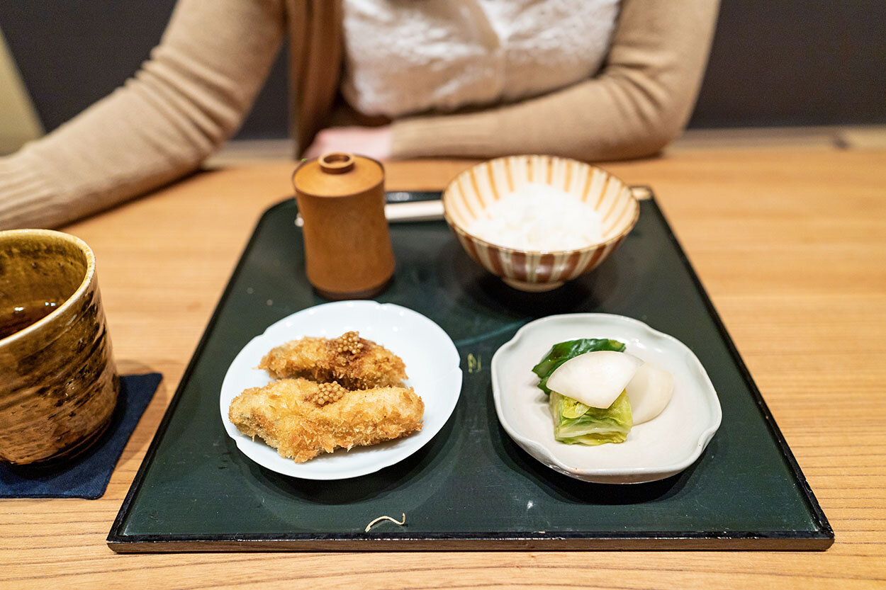 White rice, miso soup, fried oysters
