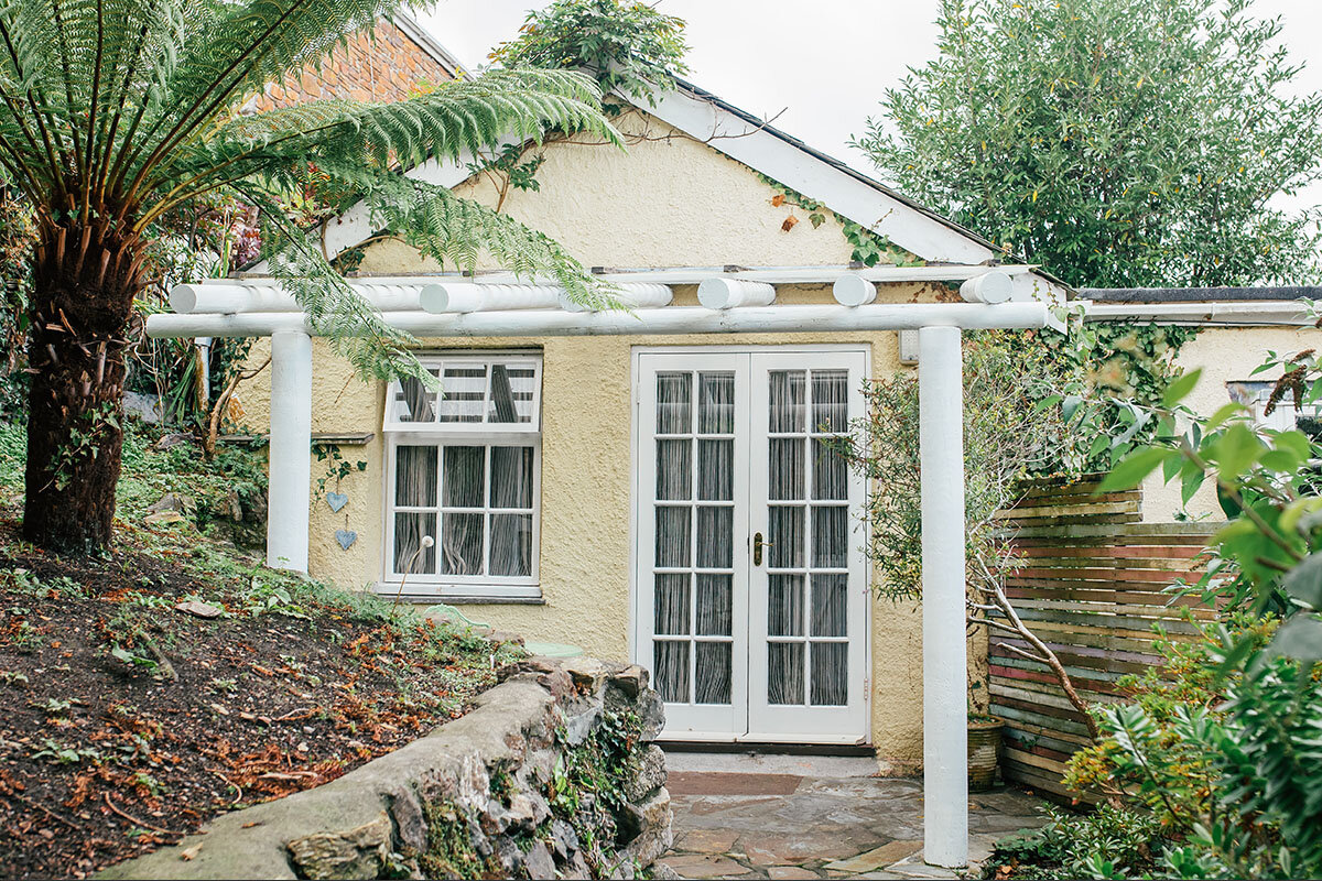 Elizabeth - Exterior patio.jpg