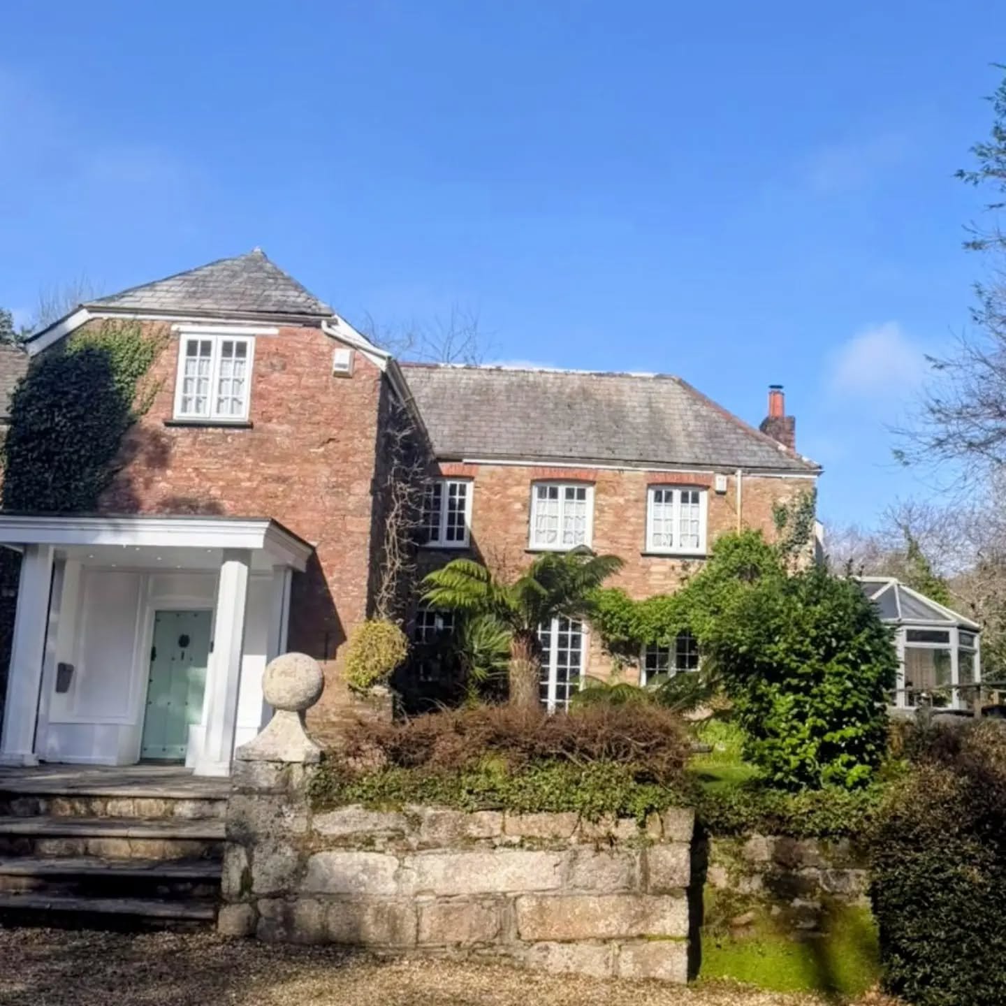 Finally some sunshine ☀️ 

#boscundlemanor #cornwall