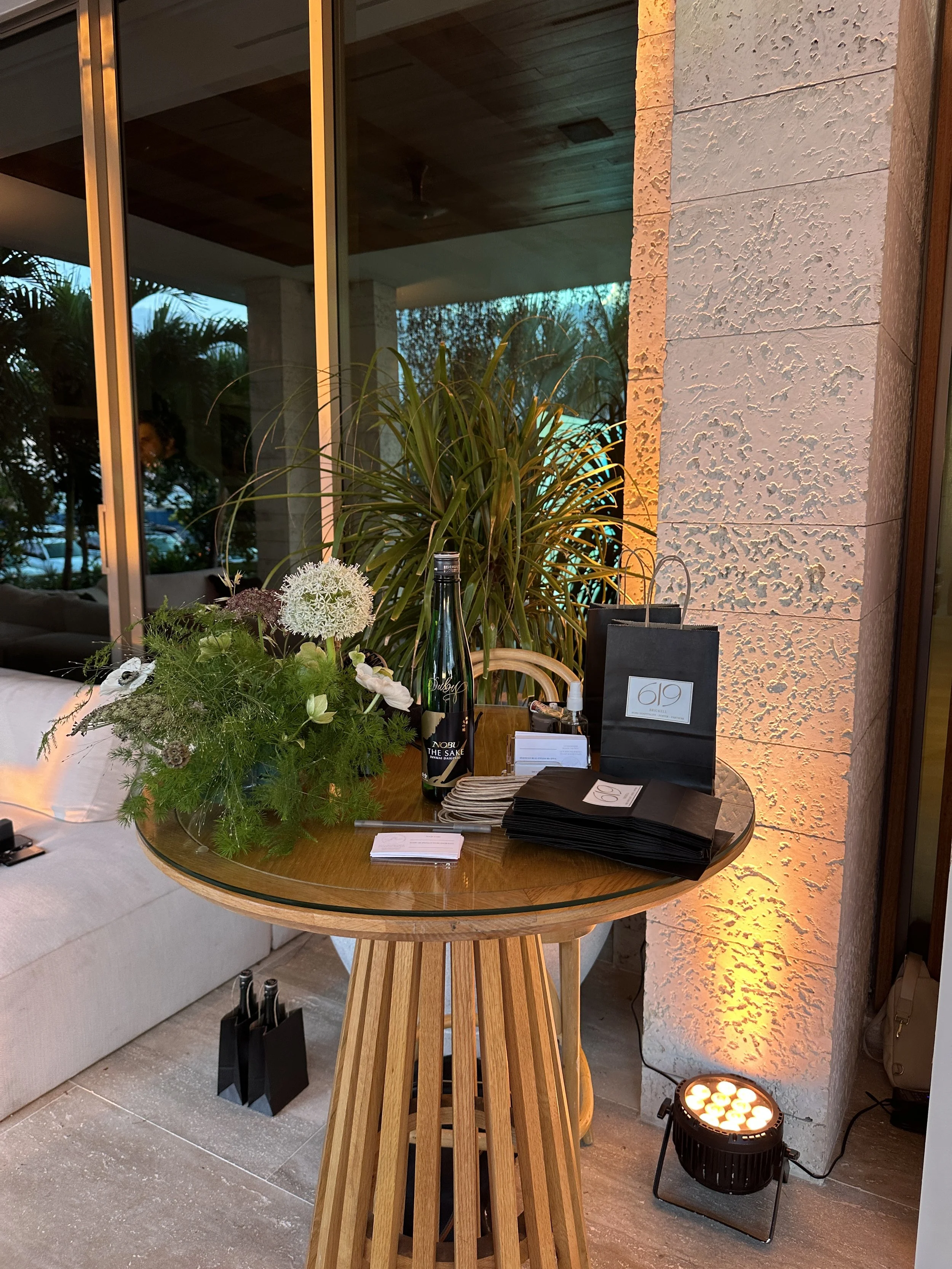 live-bottle-engraving-miami-luxury-event.jpg5768.JPG