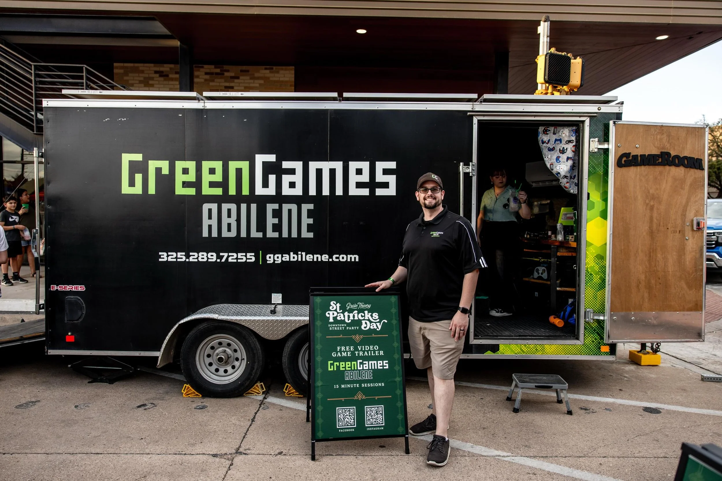 🎮Check out the *FREE* gaming trailer at Downtown Block Party Beach Bash on June 6th 5pm - 10pm right here at Grain Theory! 

🙌🏻We want to extend a giant thank you from the entire brewery to Topher aka the owner and mastermind behind Green Games Ab