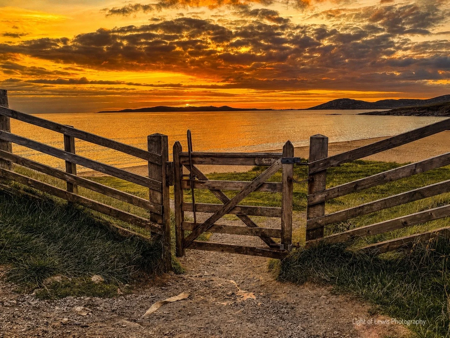 This Way to the Beach, Isle of Harris 