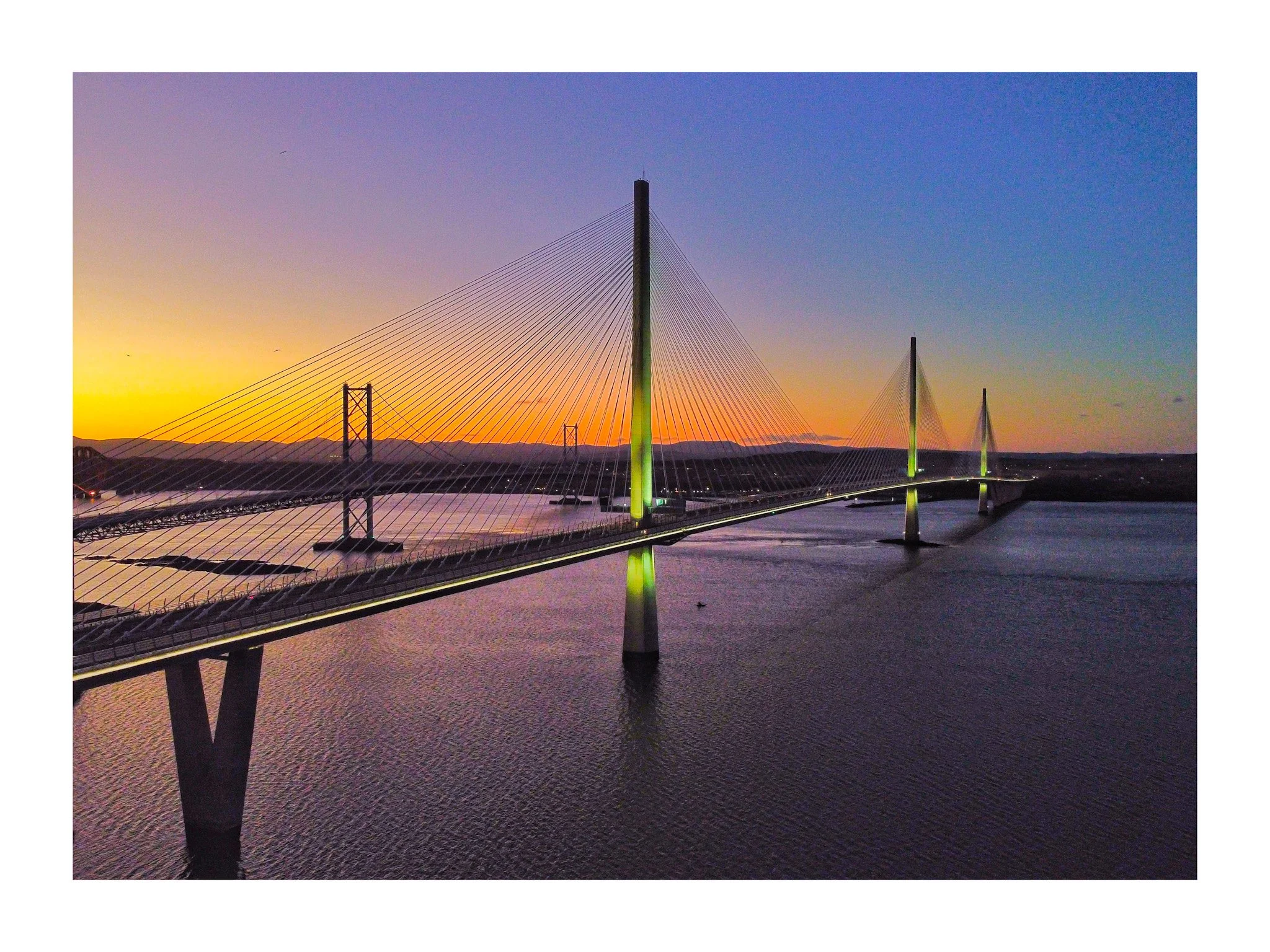 DR : 01 - Sunrise at the Queensferry Crossing