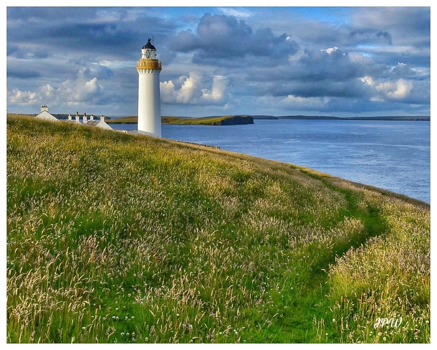 Cantick Head Lighthouse (Coastal Path)
