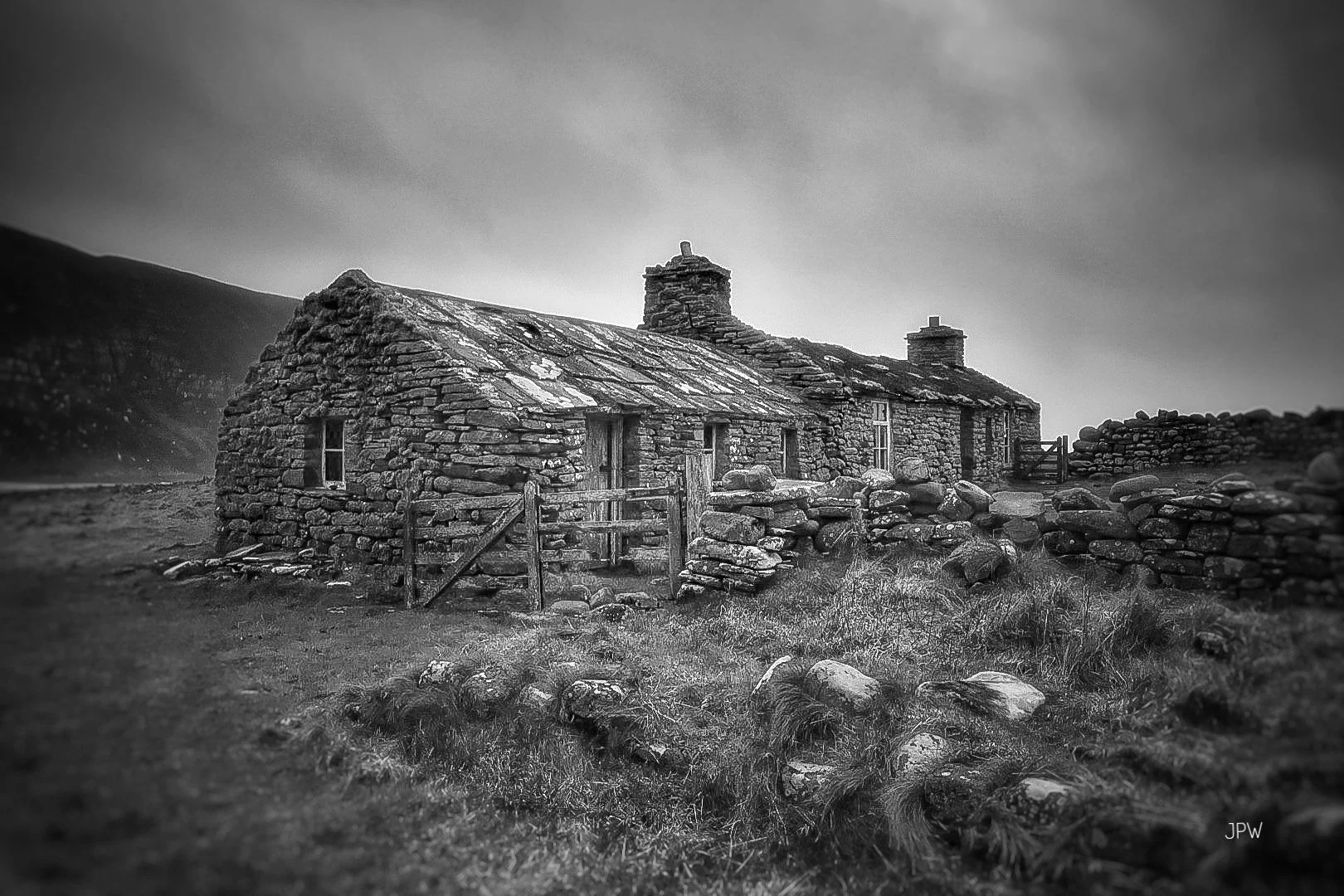 Burnmouth Bothy (Black & White Edition)