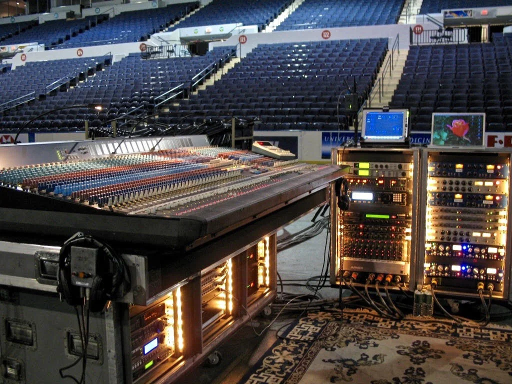 David Morgan James Taylor 2005, Manchester, NH.jpg
