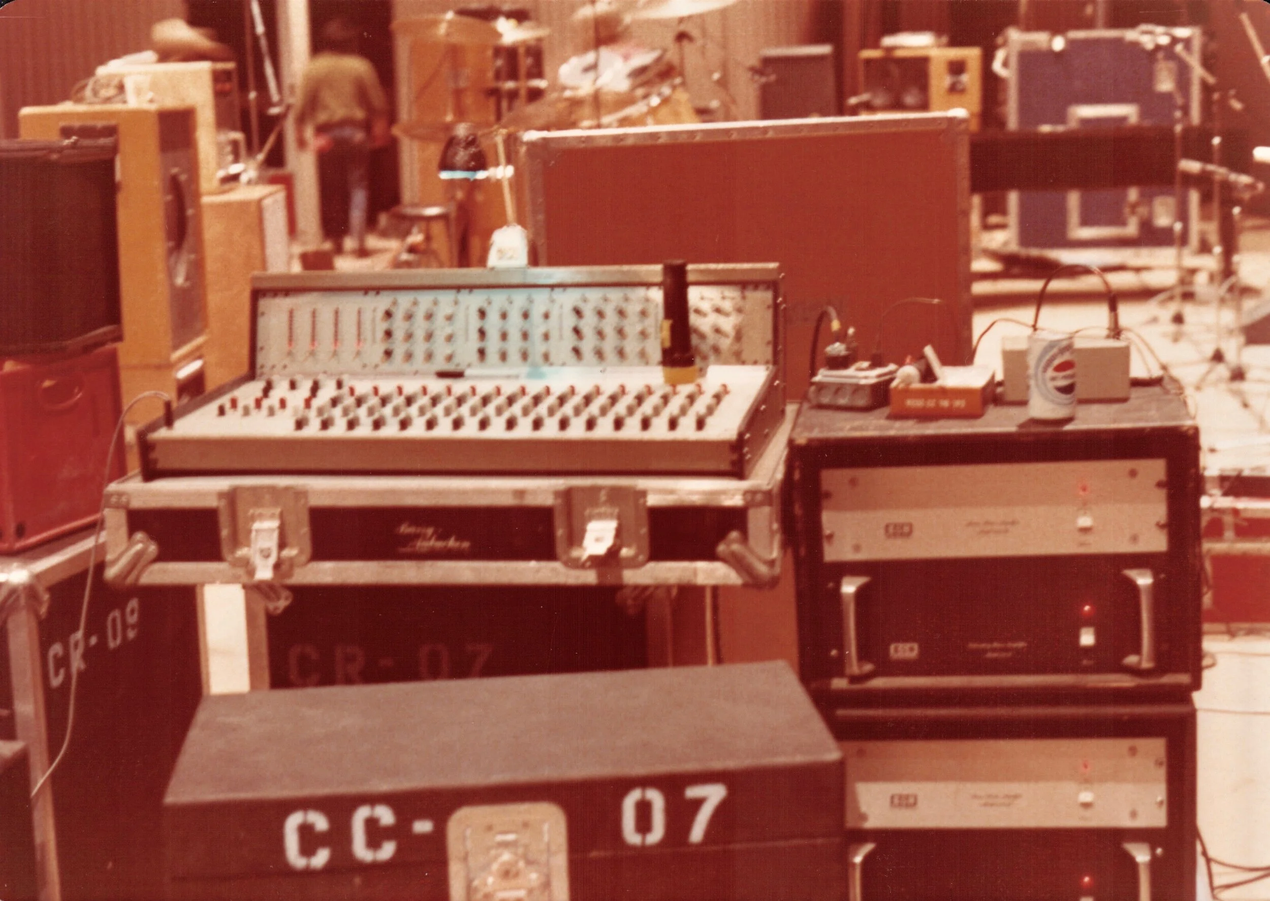 Ashley 16x4 Monitor.jpg