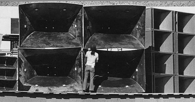 Roosevelt Raceway for CSNY, 1974.
The speakers used were a mixture of JBL equipment with custom-built designs from John Chester and Stephen Gagne. Bass horn design - the mouth of this horn was 10ft high and 6ft wide and its depth was 14ft. Eight of t