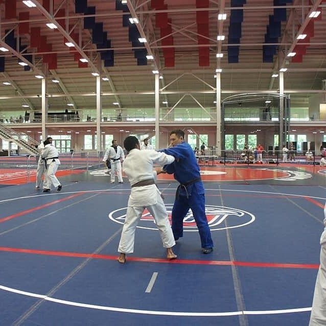  Pre-competition warmup 