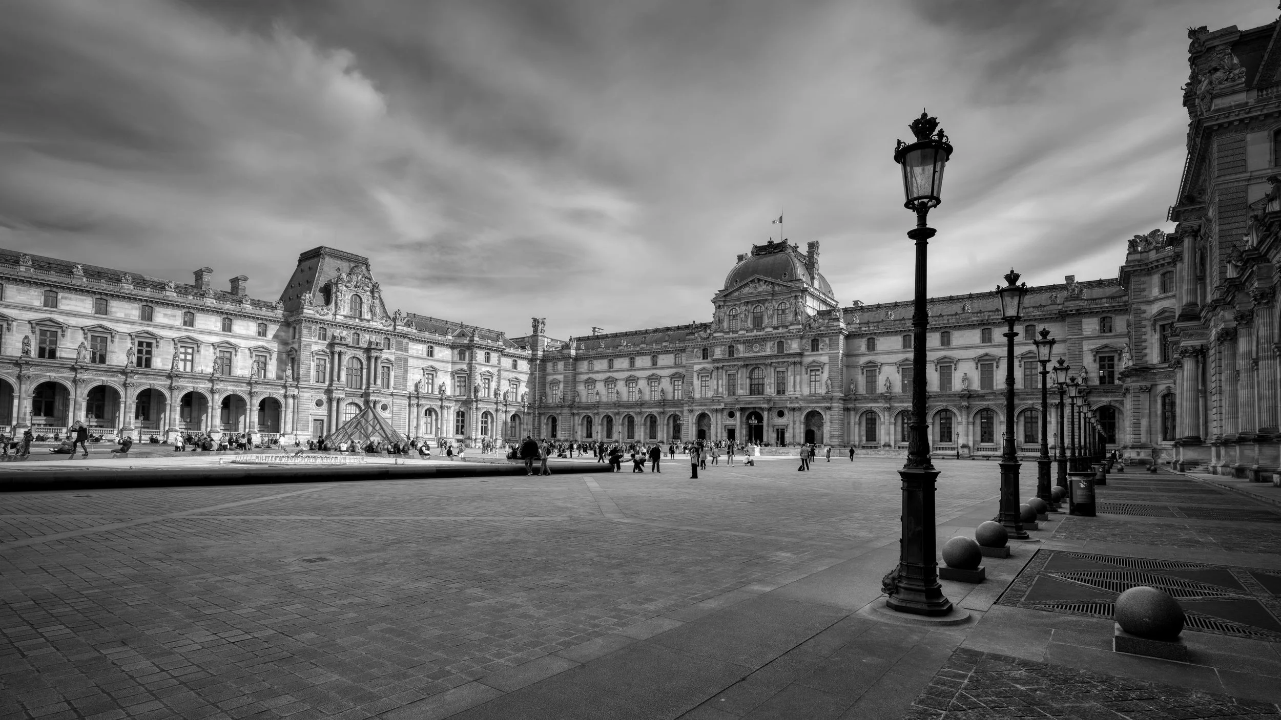 Louvre.jpg