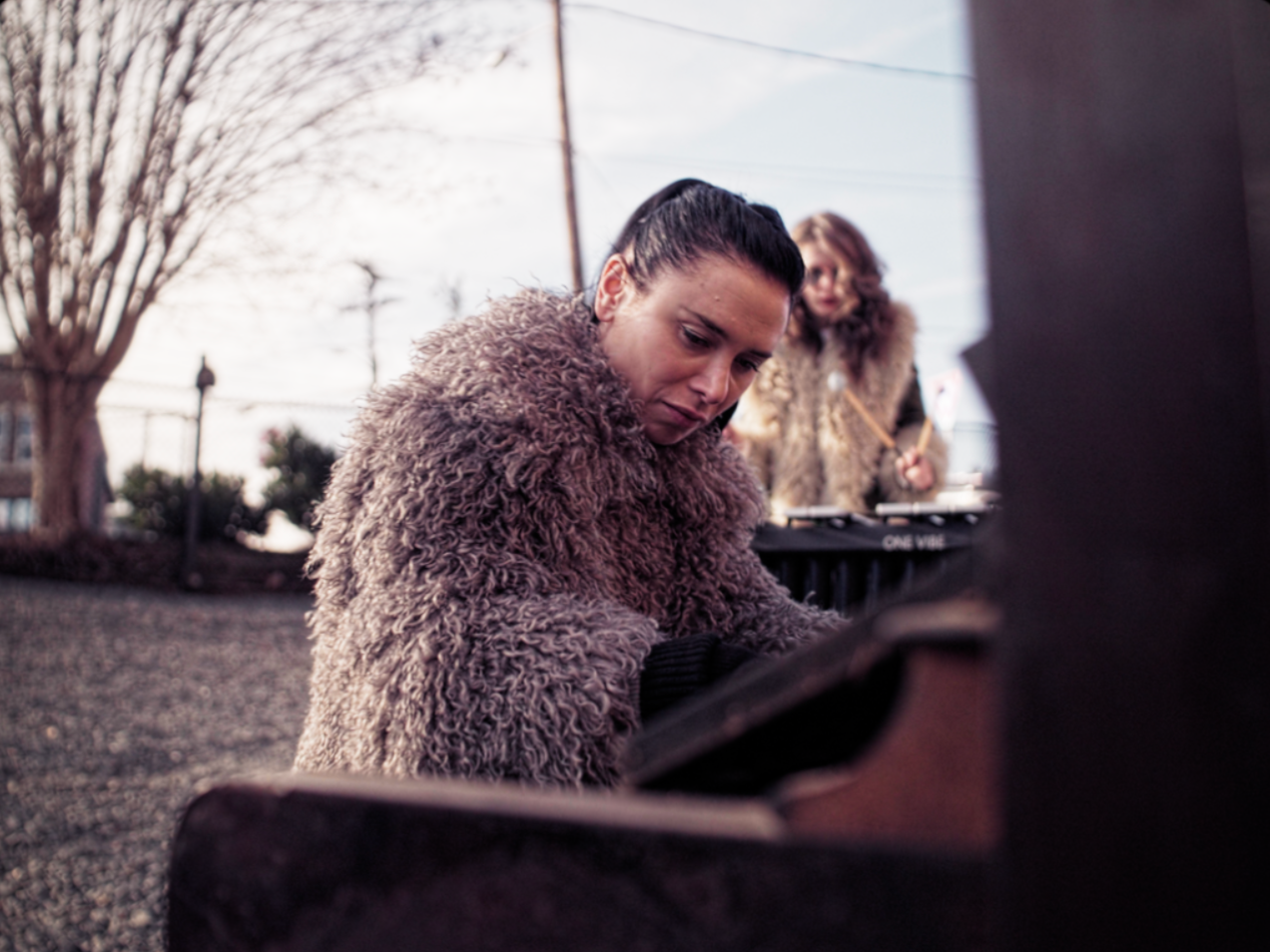 Vesna duo performing "Black Hole Sun"