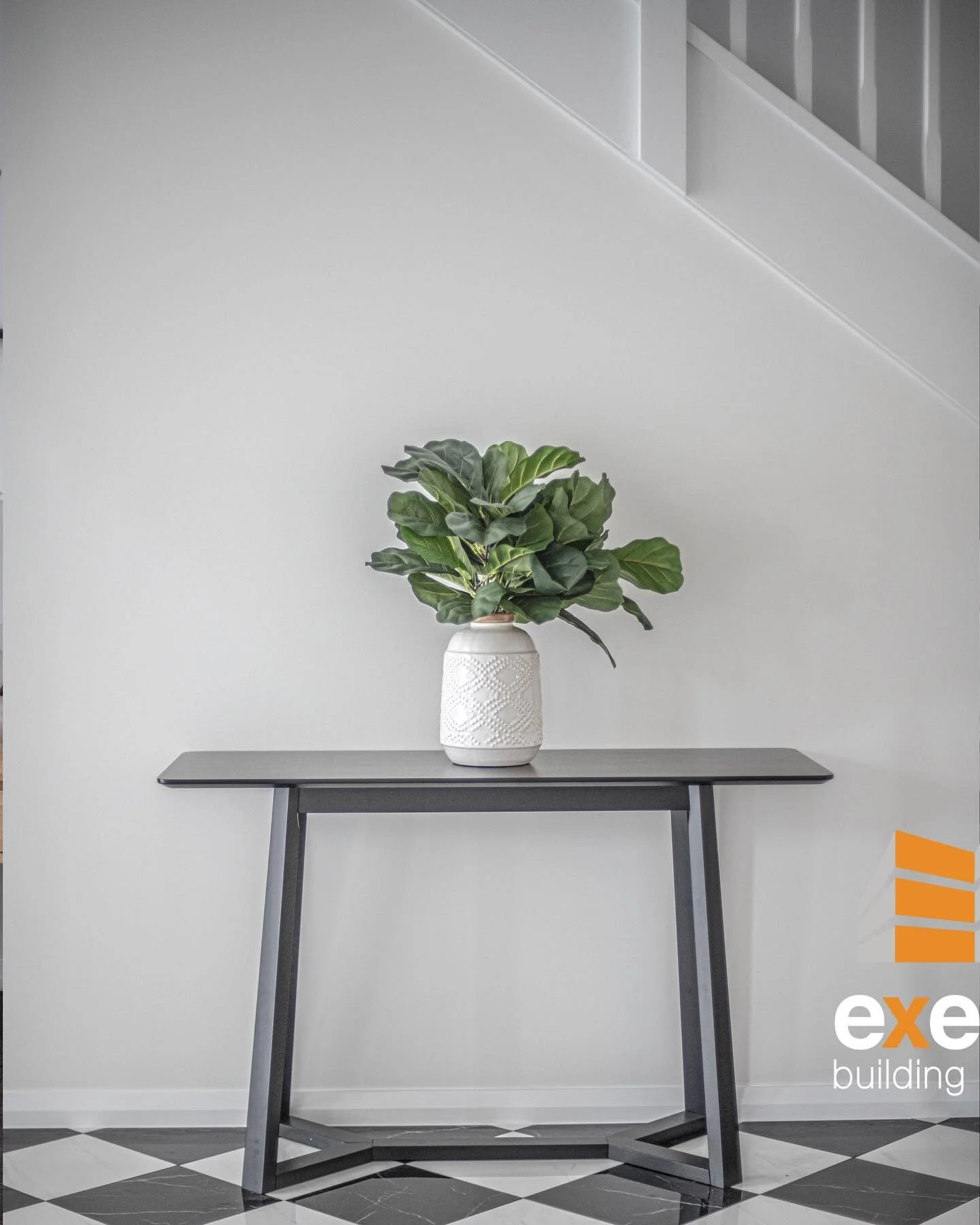 Foyer & entry for @executivebuilding ๐