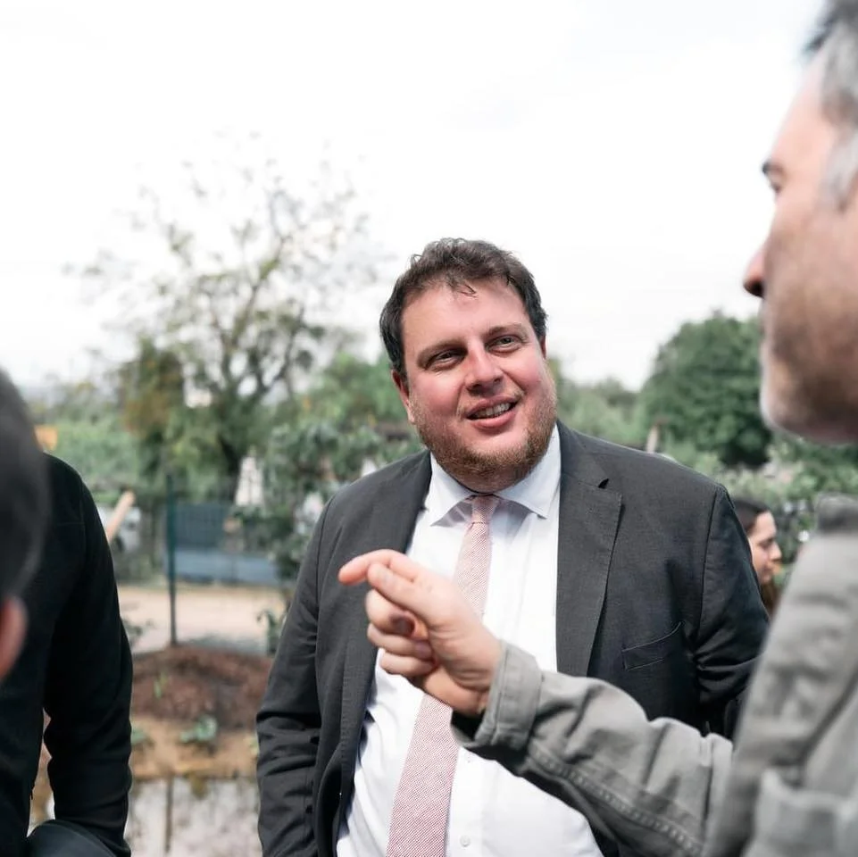 🌱🥬 Inauguration du Jardin Lafontaine 🥦🥒
Bienvenue dans le nouveau jardin communautaire de la Ville d'Esch! 🌿 Construit avec amour et des techniques durables, cet espace inclusif est parfait pour les &eacute;coliers, les seniors et tous les jardi