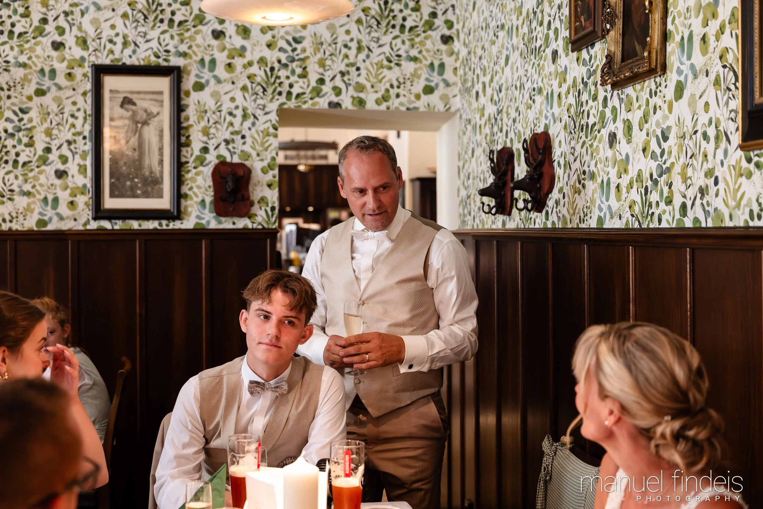 0489_Hochzeit_CuR_www.manuelfindeis.com.jpg