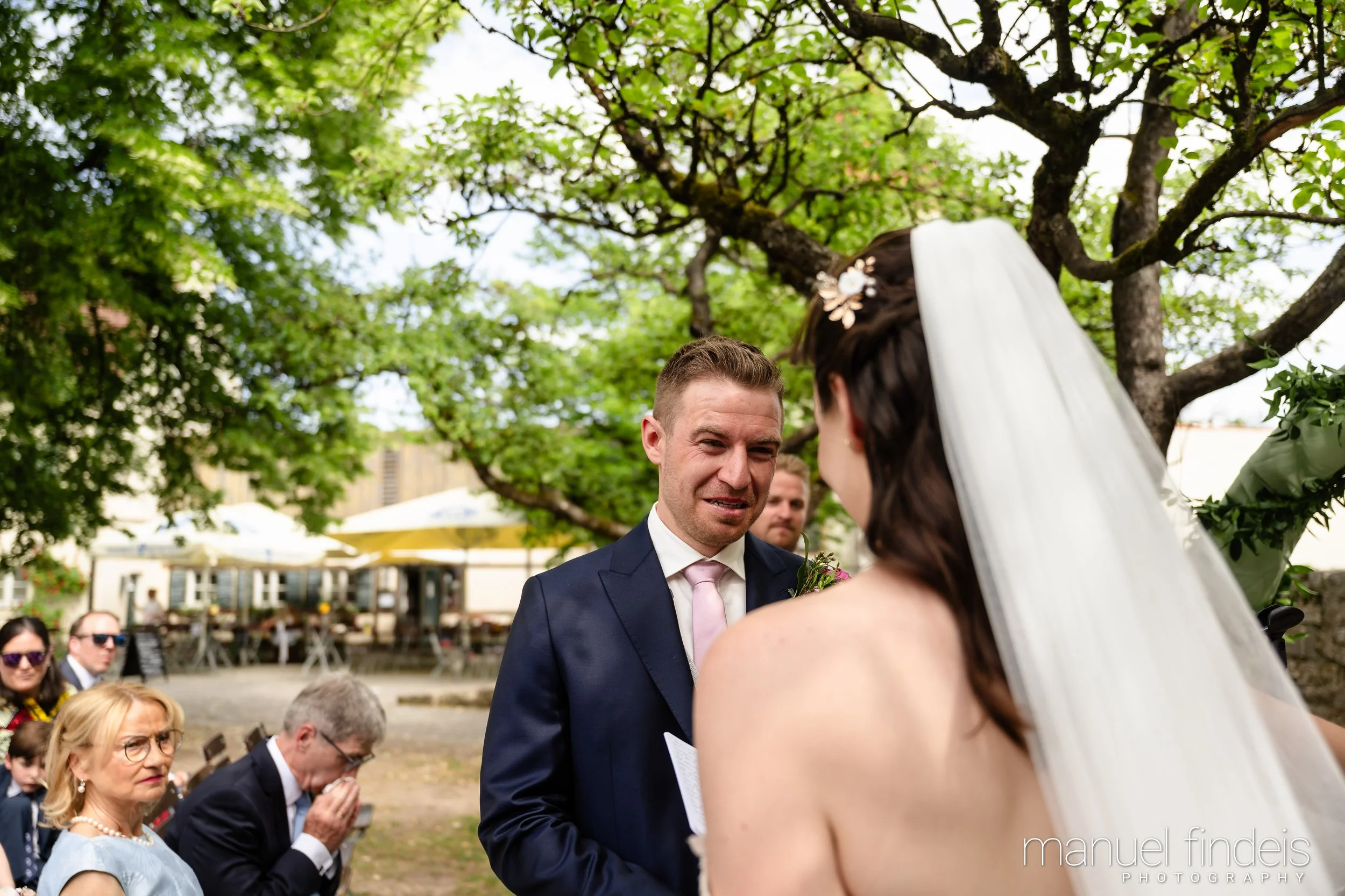 0185_Hochzeit_RuS_www.manuelfindeis.com.jpg