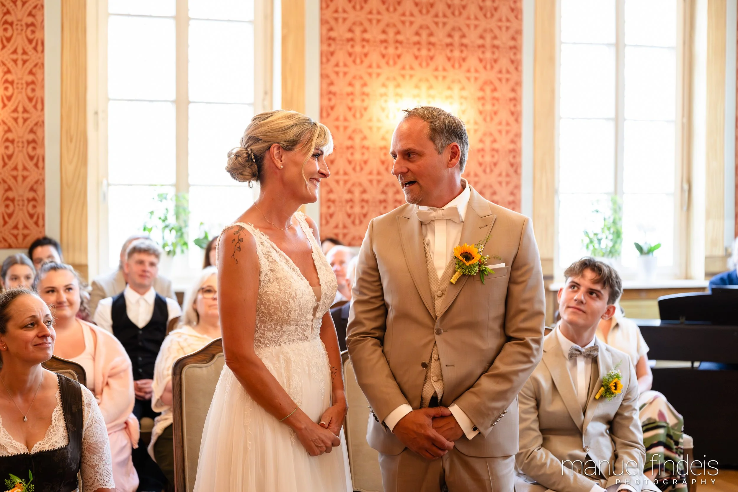 0142_Hochzeit_CuR_www.manuelfindeis.com.jpg
