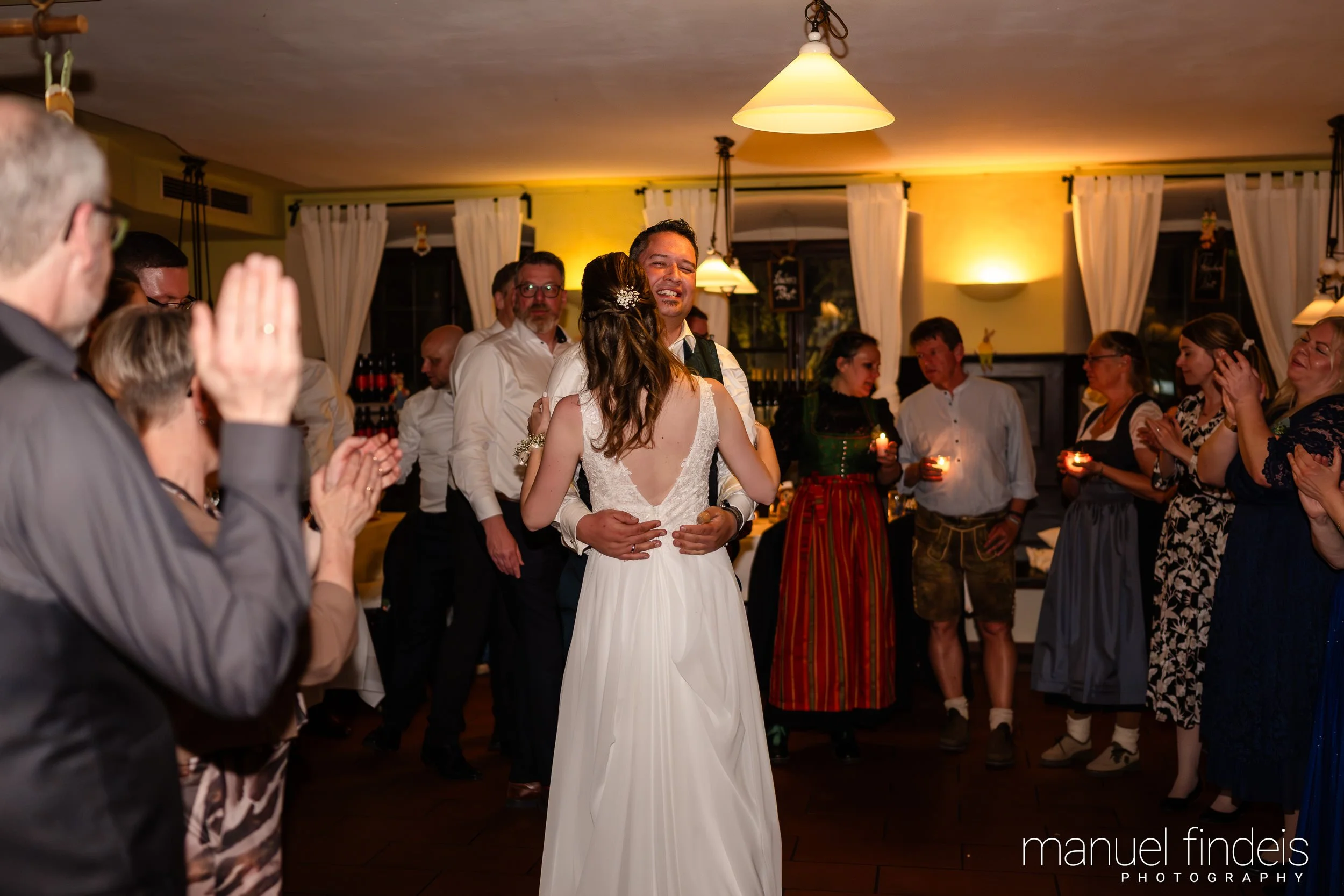 1168_Hochzeit_VuA_www.manuelfindeis.com.jpg