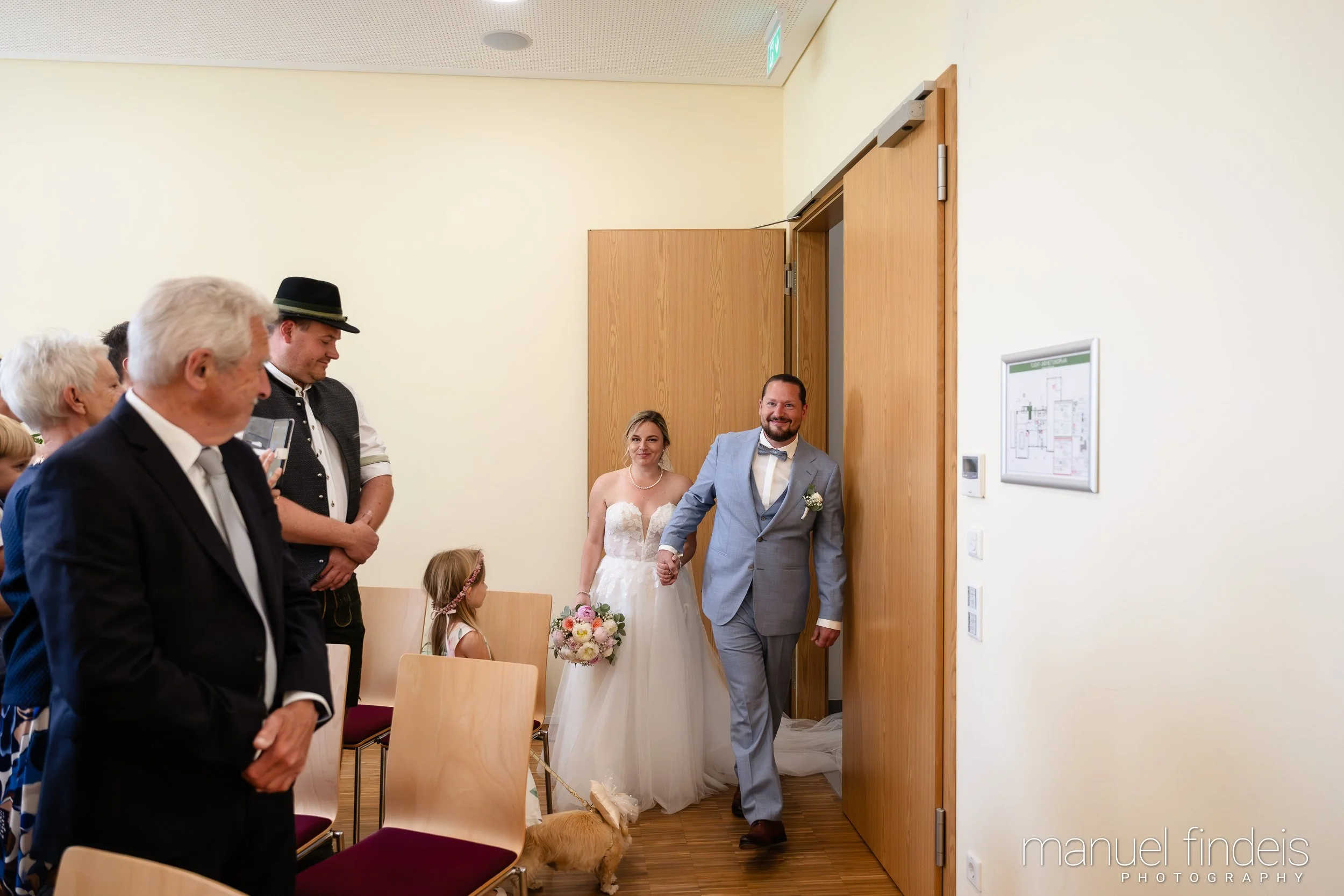 0185_Hochzeit_RundS_www.manuelfindeis.com.jpg