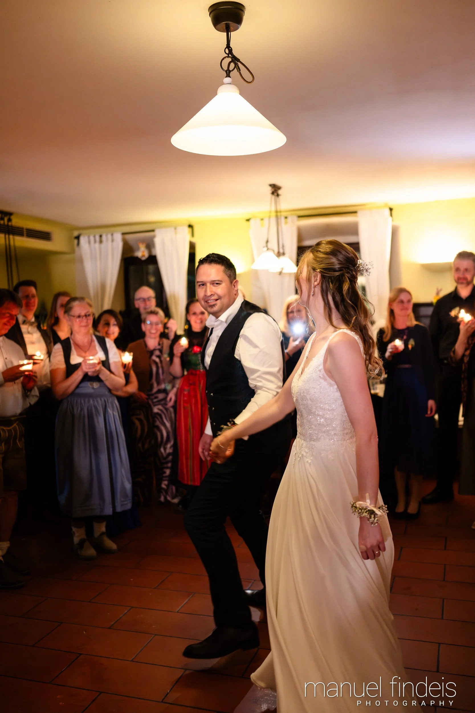 0954_Hochzeit_VuA_www.manuelfindeis.com.jpg