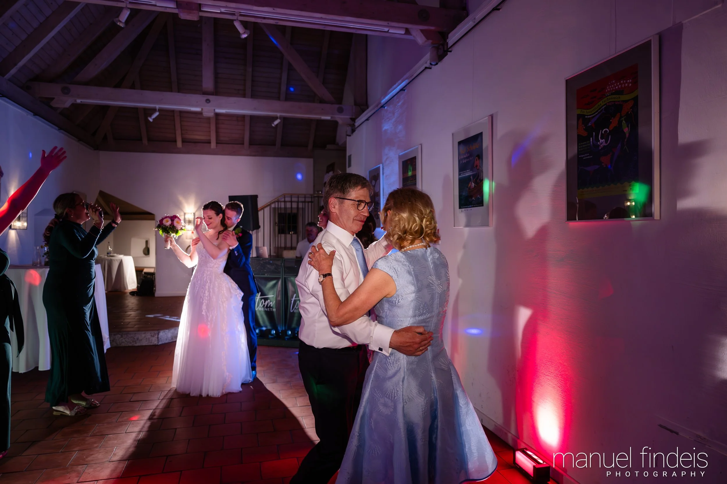 1040_Hochzeit_RuS_www.manuelfindeis.com.jpg