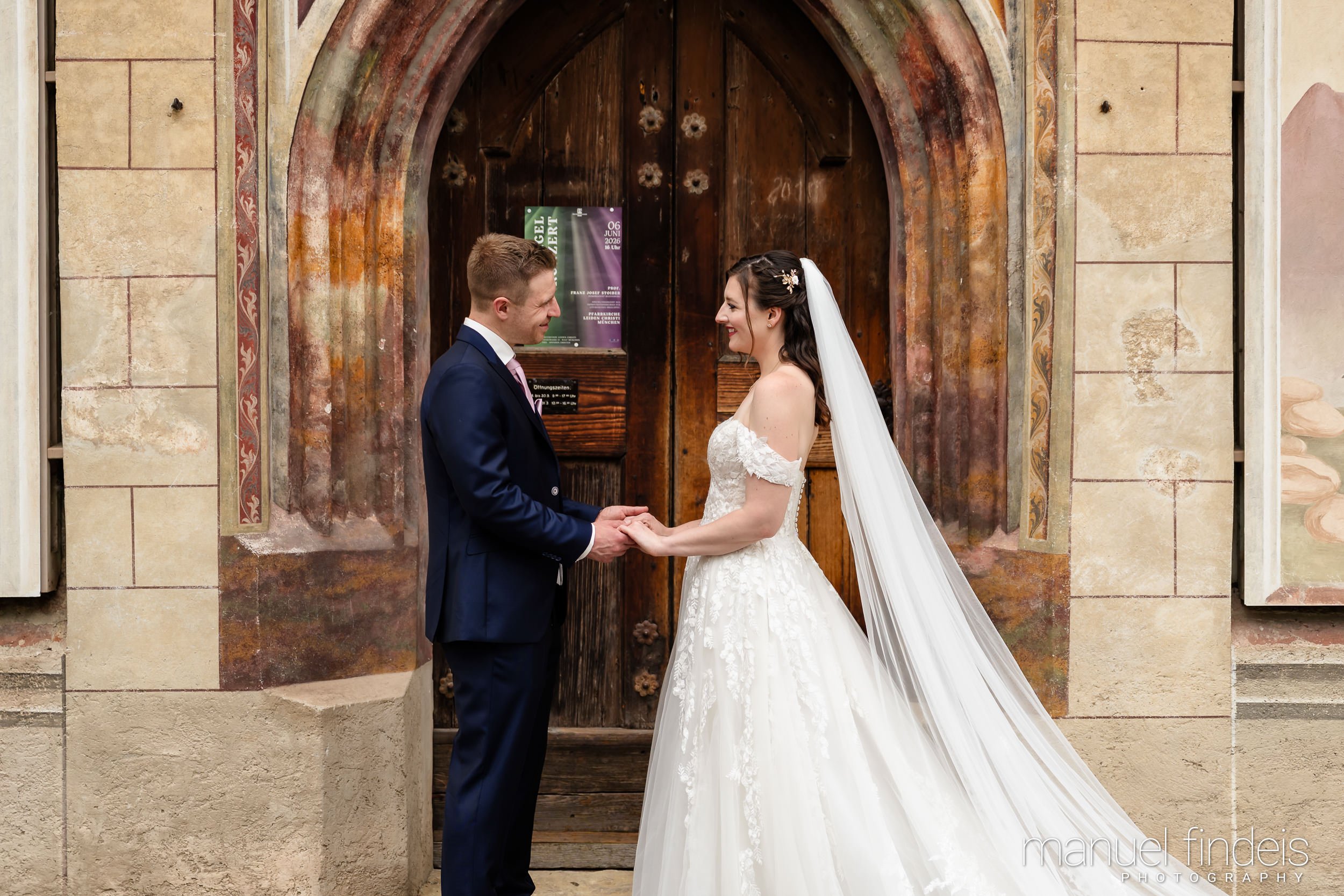 0050_Hochzeit_RuS_www.manuelfindeis.com.jpg