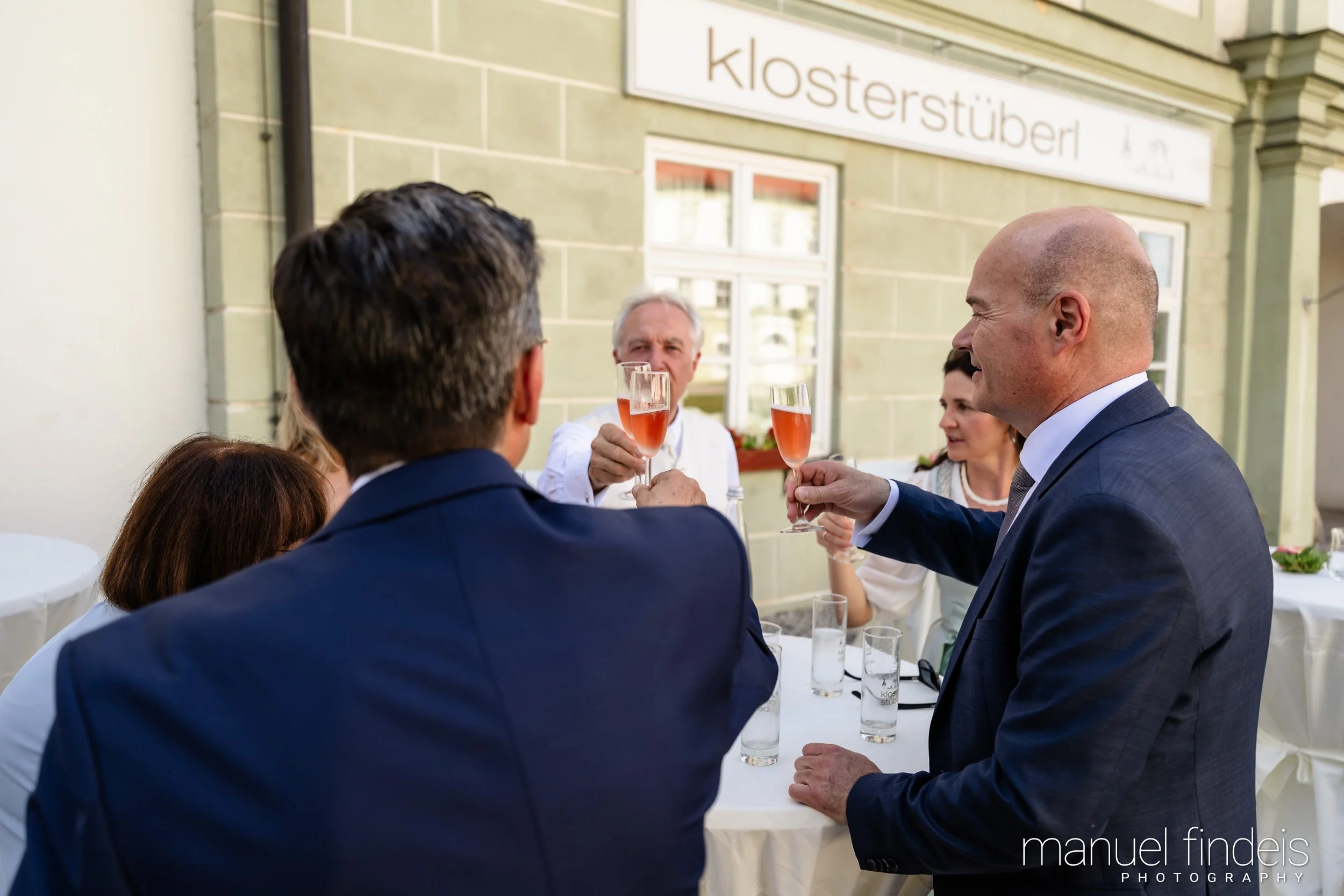 0262_Hochzeit_AuE_www.manuelfindeis.com.jpg