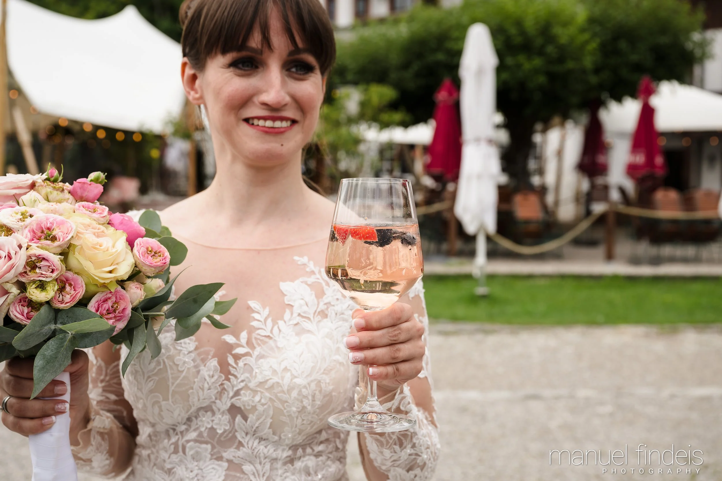 0615_Hochzeit-AuJ_www.manuelfindeis.com.jpg