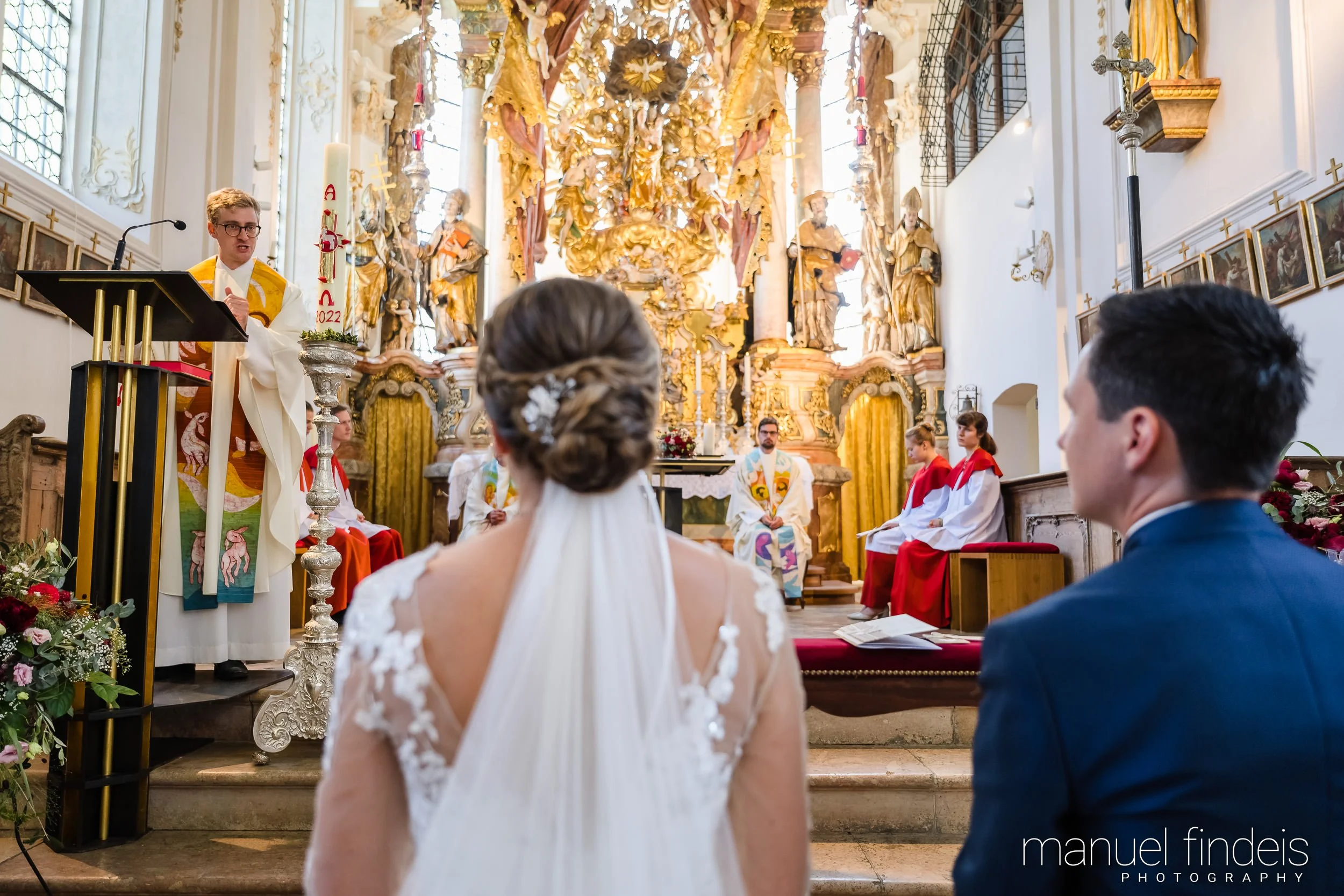 0235_Hochzeit-MuR-Kirche_www.manuelfindeis.com.jpg