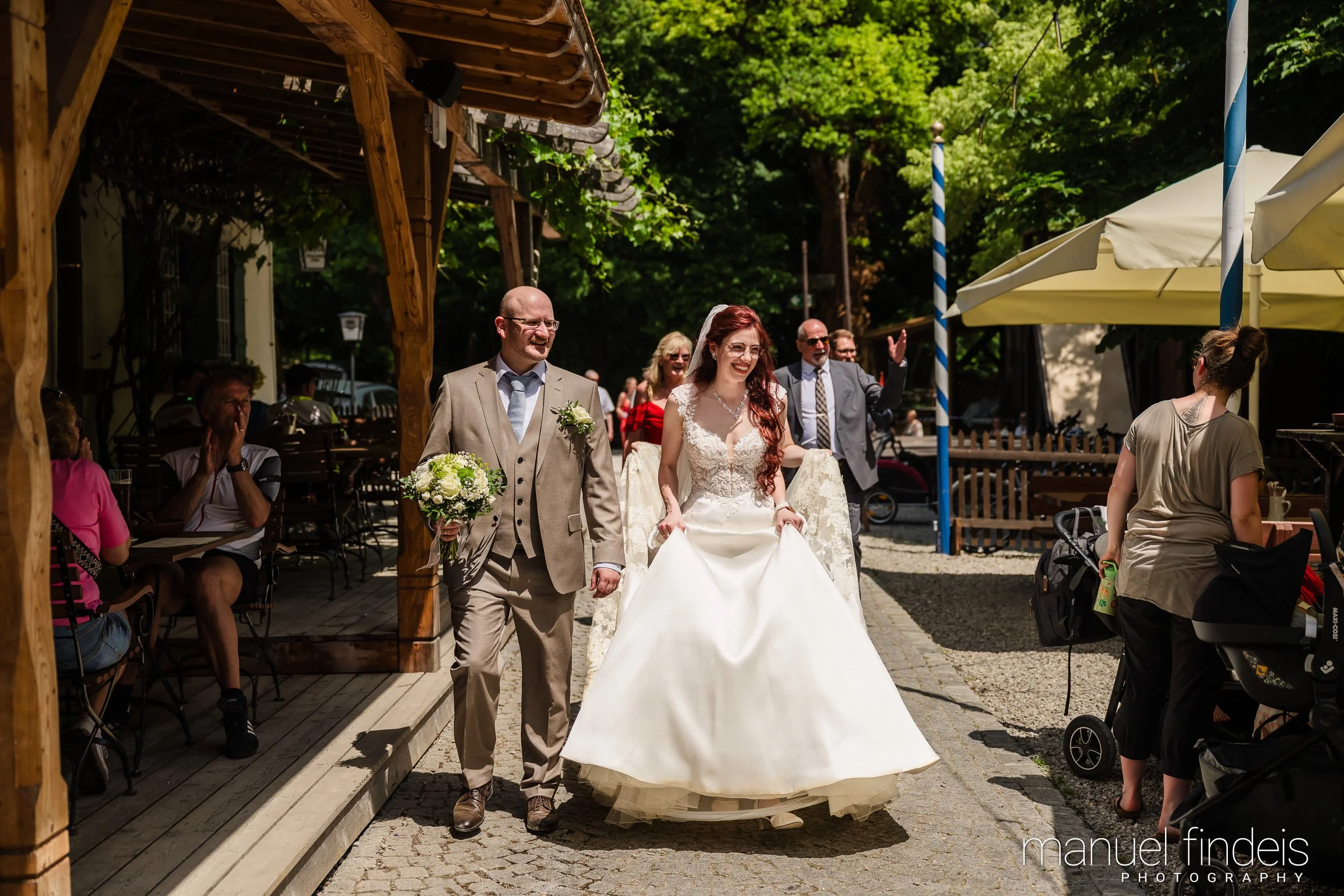 0360_Hochzeit-LUM_www.manuelfindeis.com.jpg