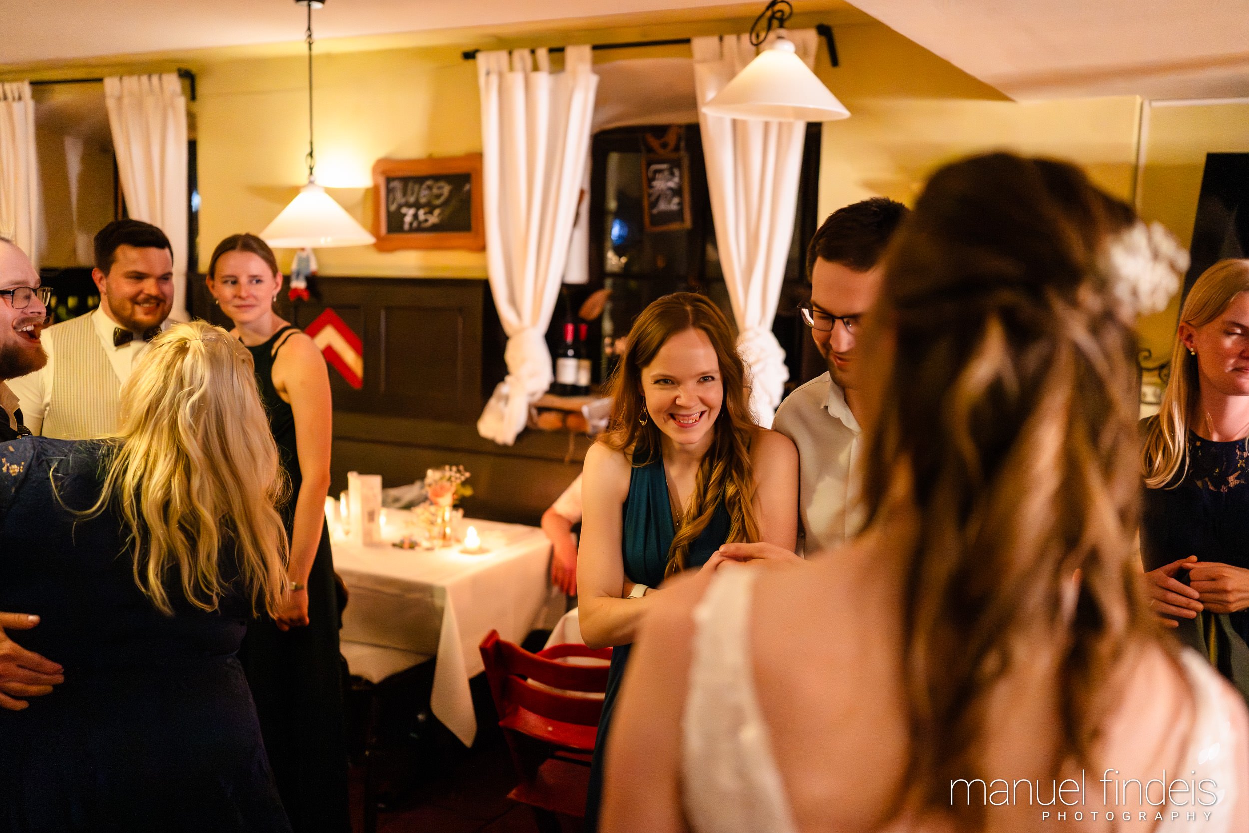 1035_Hochzeit_VuA_www.manuelfindeis.com.jpg