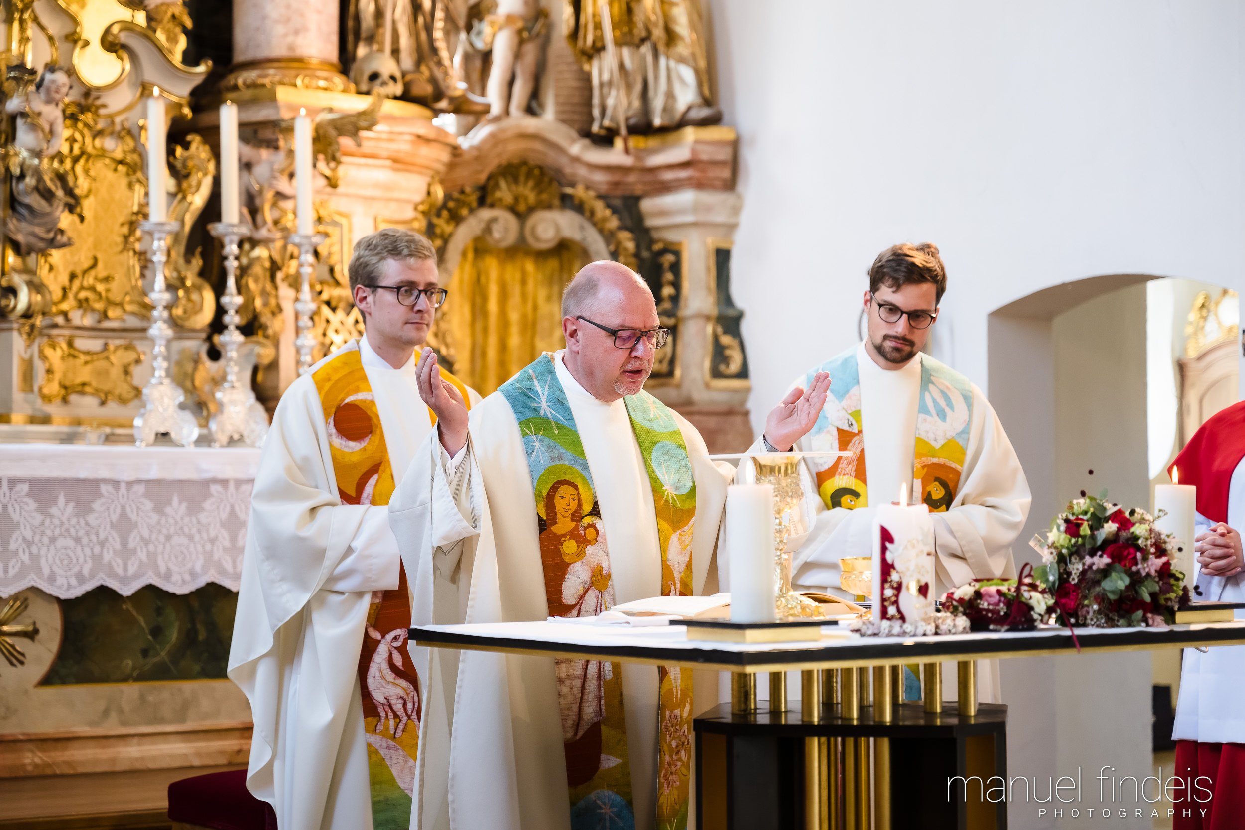 0424_Hochzeit-MuR-Kirche_www.manuelfindeis.com.jpg
