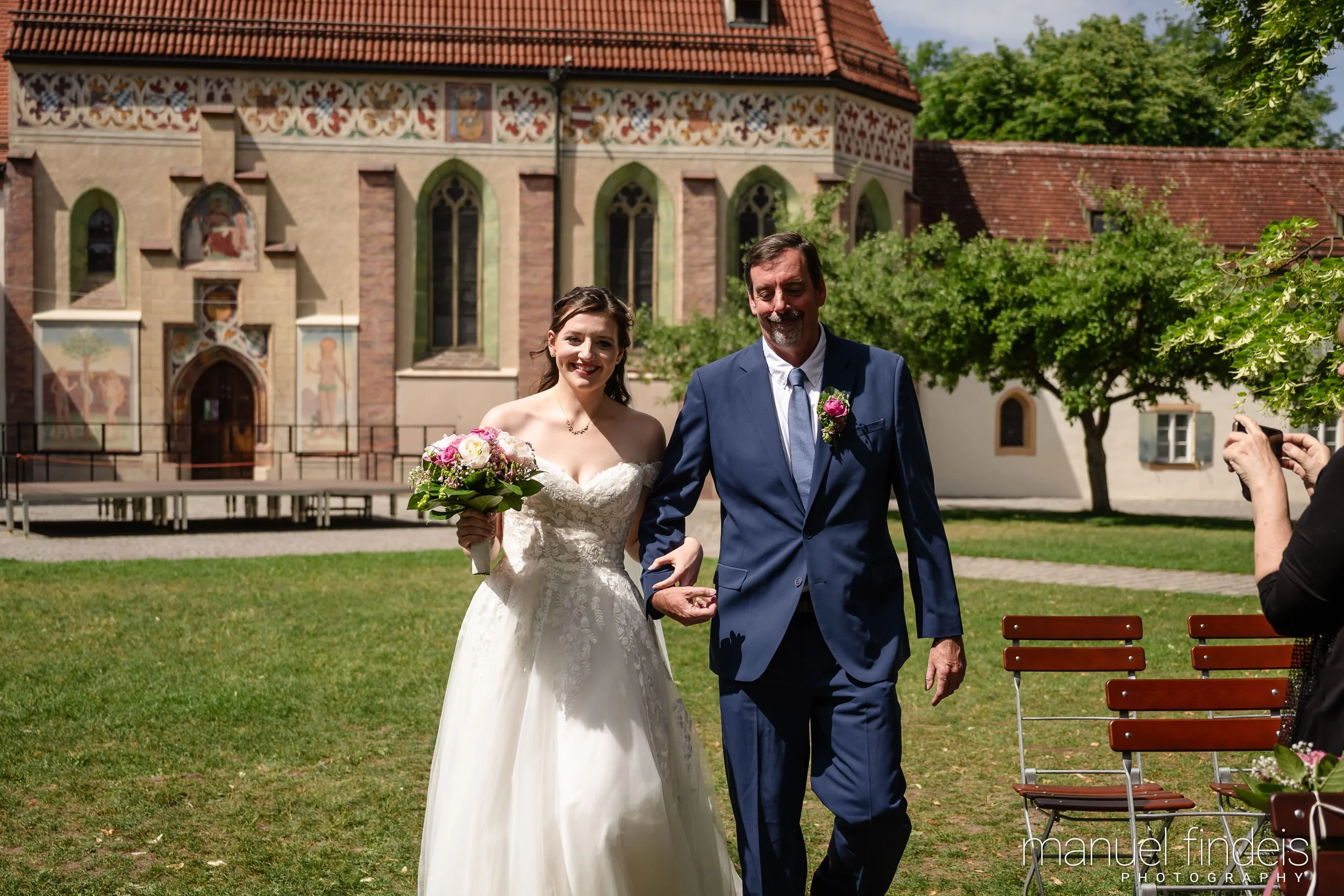 0096_Hochzeit_RuS_www.manuelfindeis.com.jpg