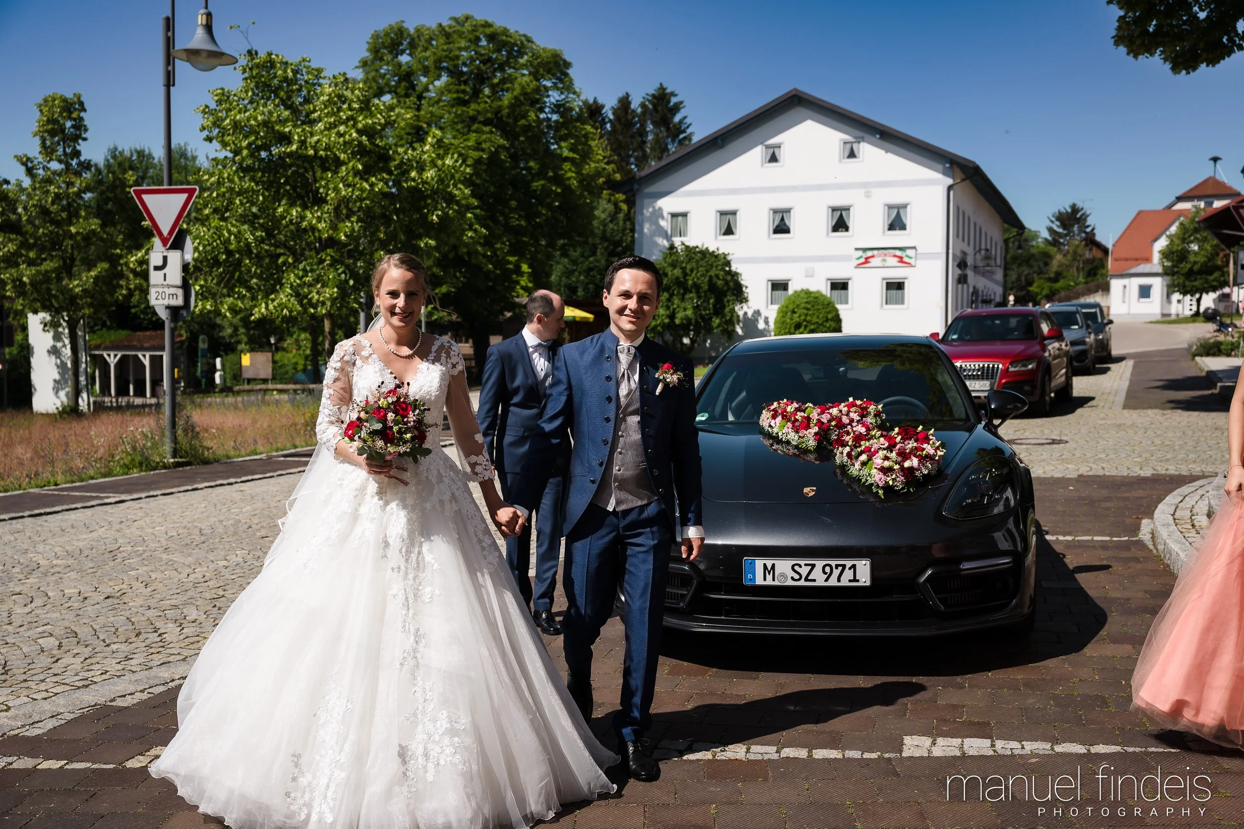 0137_Hochzeit-MuR-Kirche_www.manuelfindeis.com.jpg