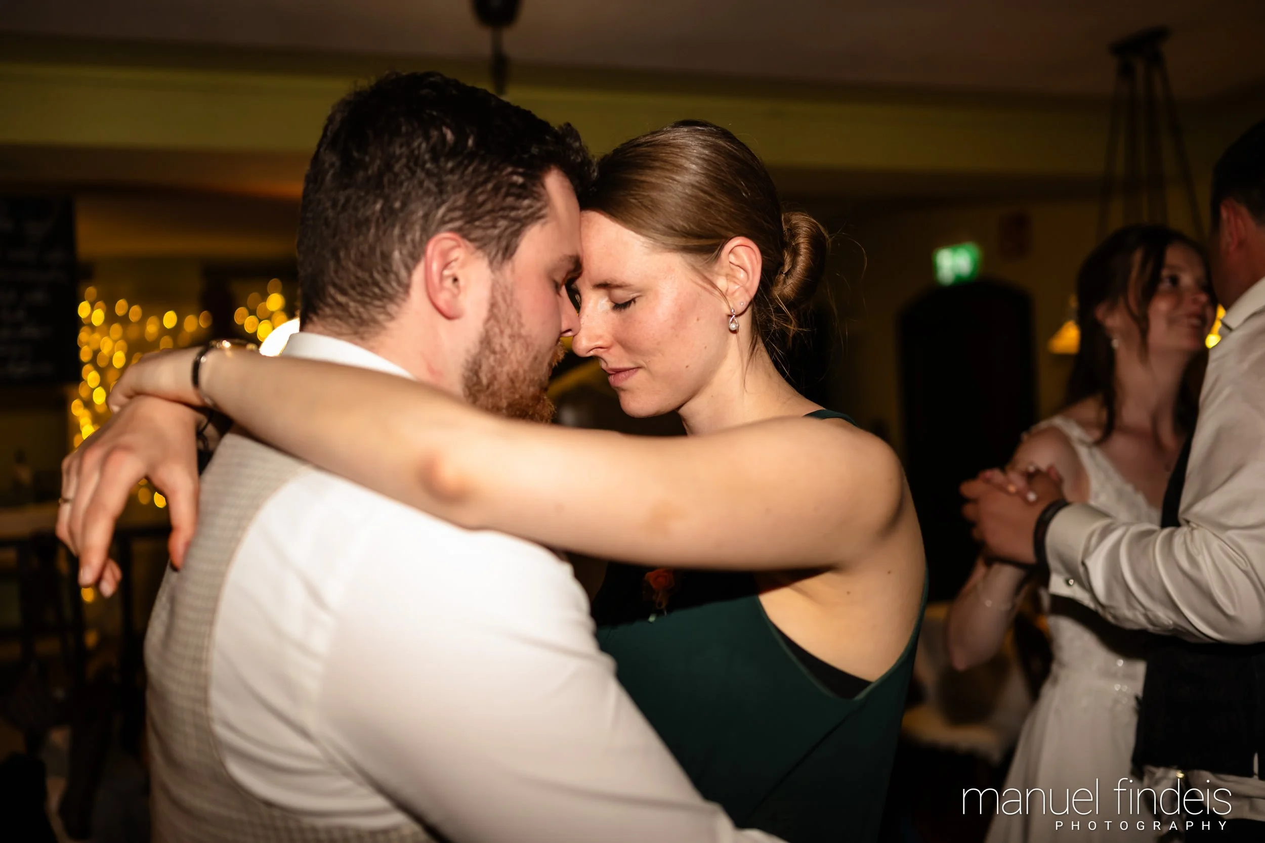 1139_Hochzeit_VuA_www.manuelfindeis.com.jpg