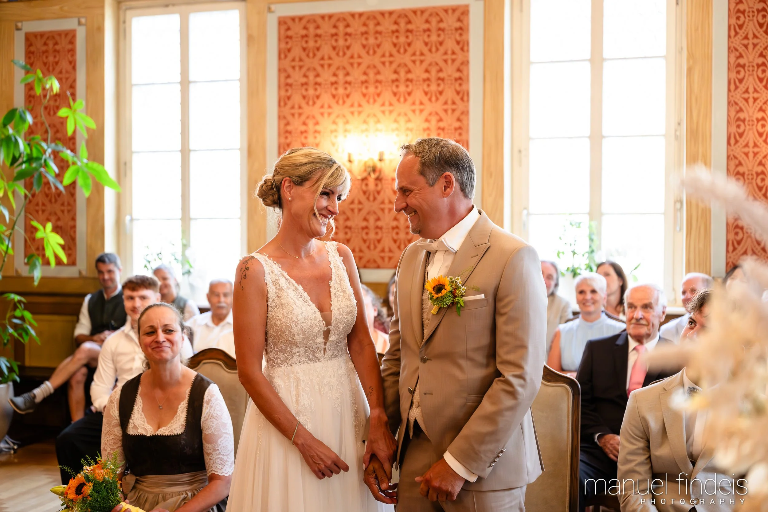 0151_Hochzeit_CuR_www.manuelfindeis.com.jpg