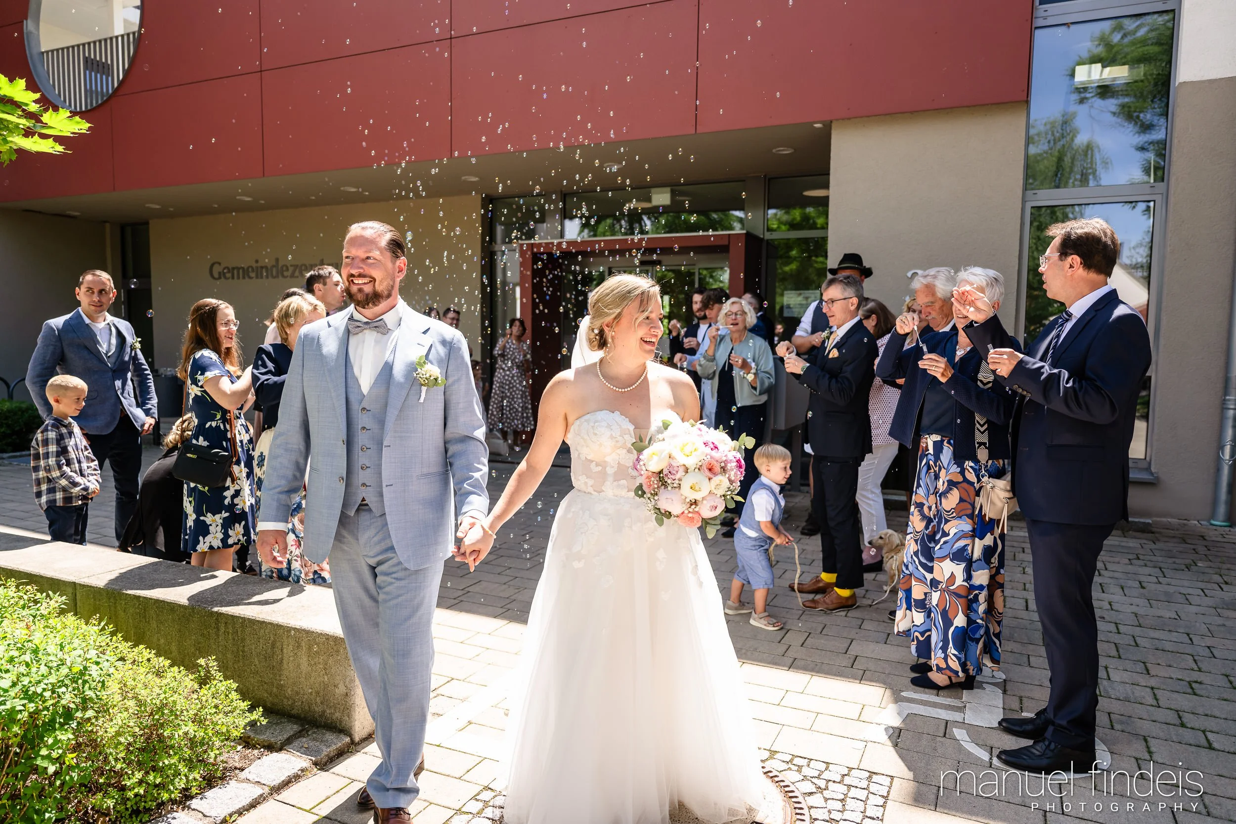 0325_Hochzeit_RundS_www.manuelfindeis.com.jpg